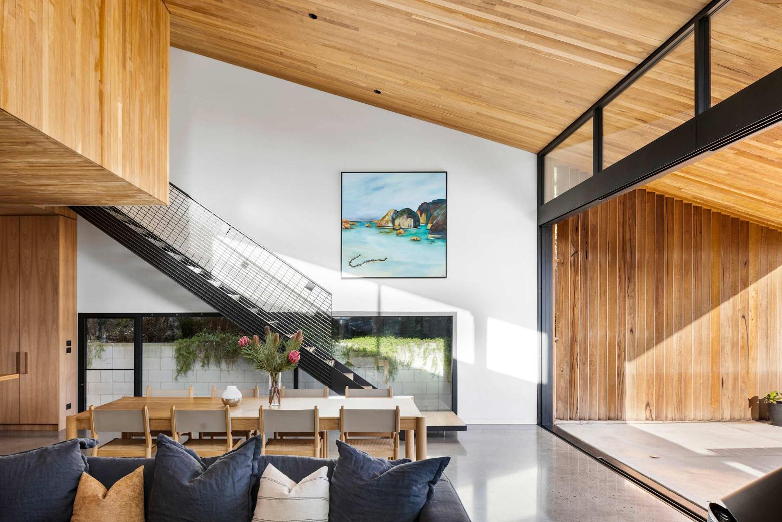 Lumiere - Gas Heated Pool & Stroll to Beach