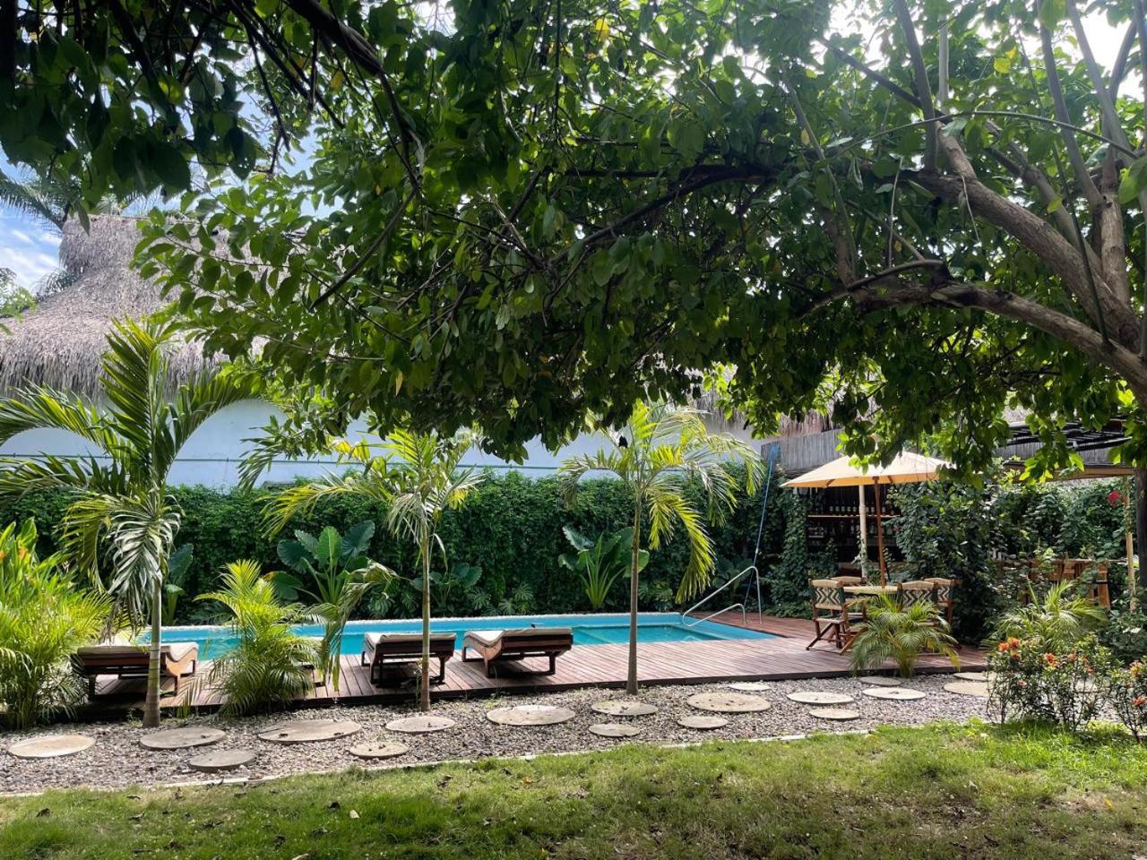 Haku hotel