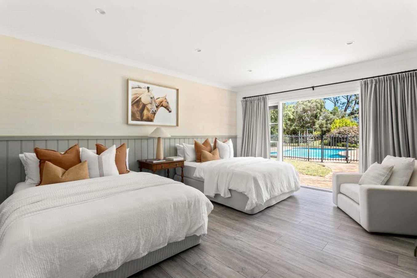Truemans Estate - Pool Spa & Tennis Court