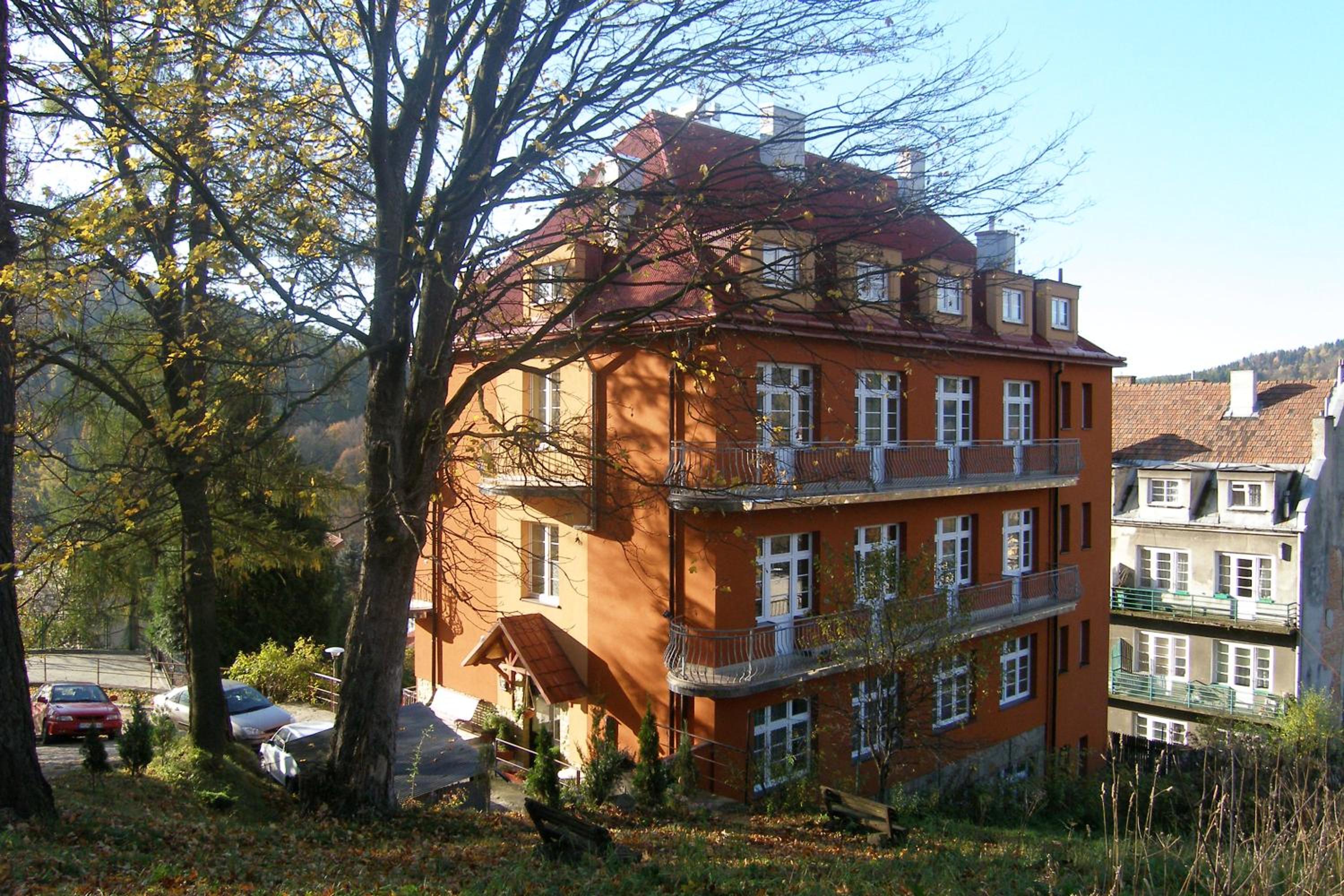 Photo 10