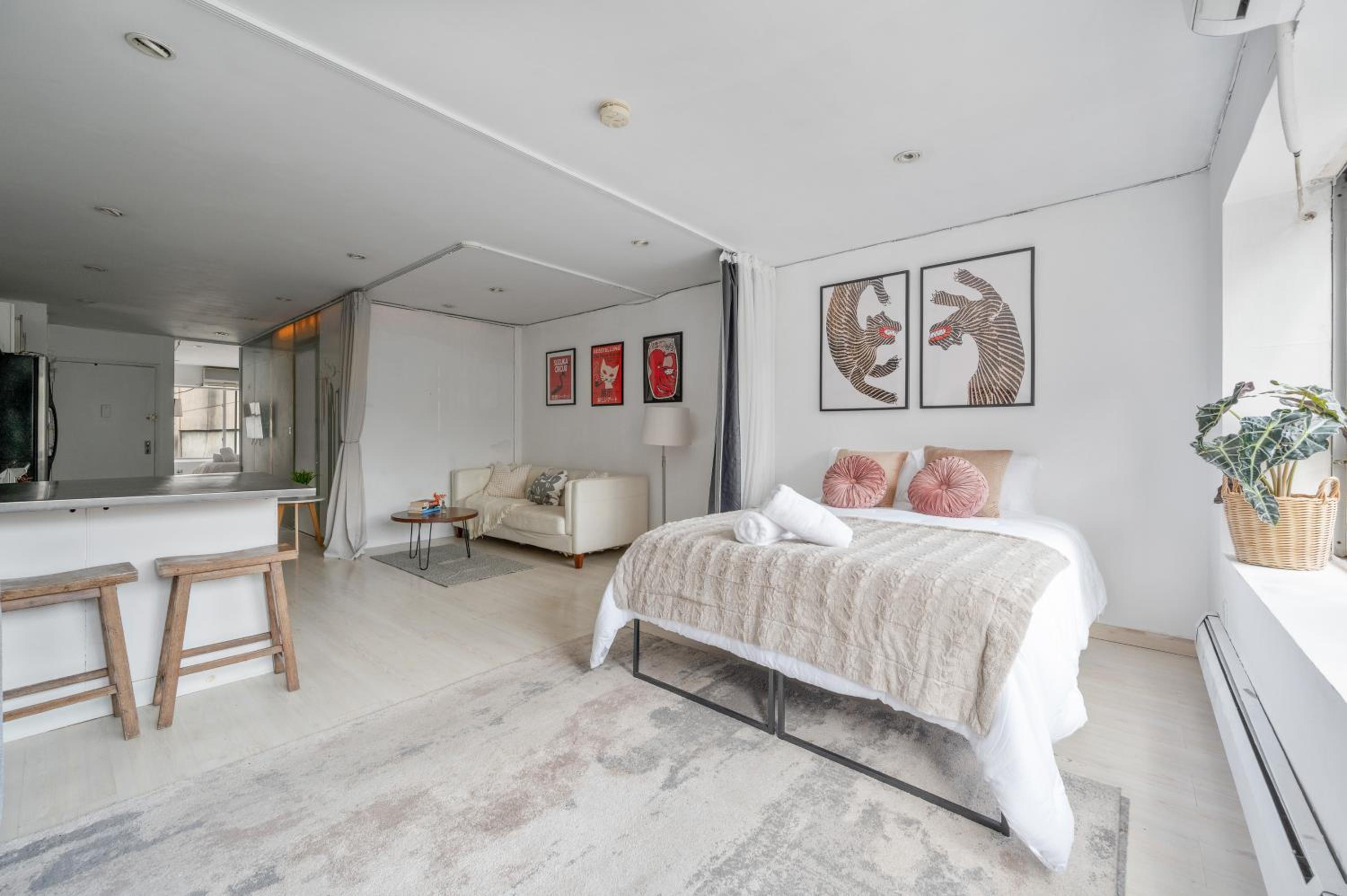 Chinatown Essential 2 Bedroom 900 square feet