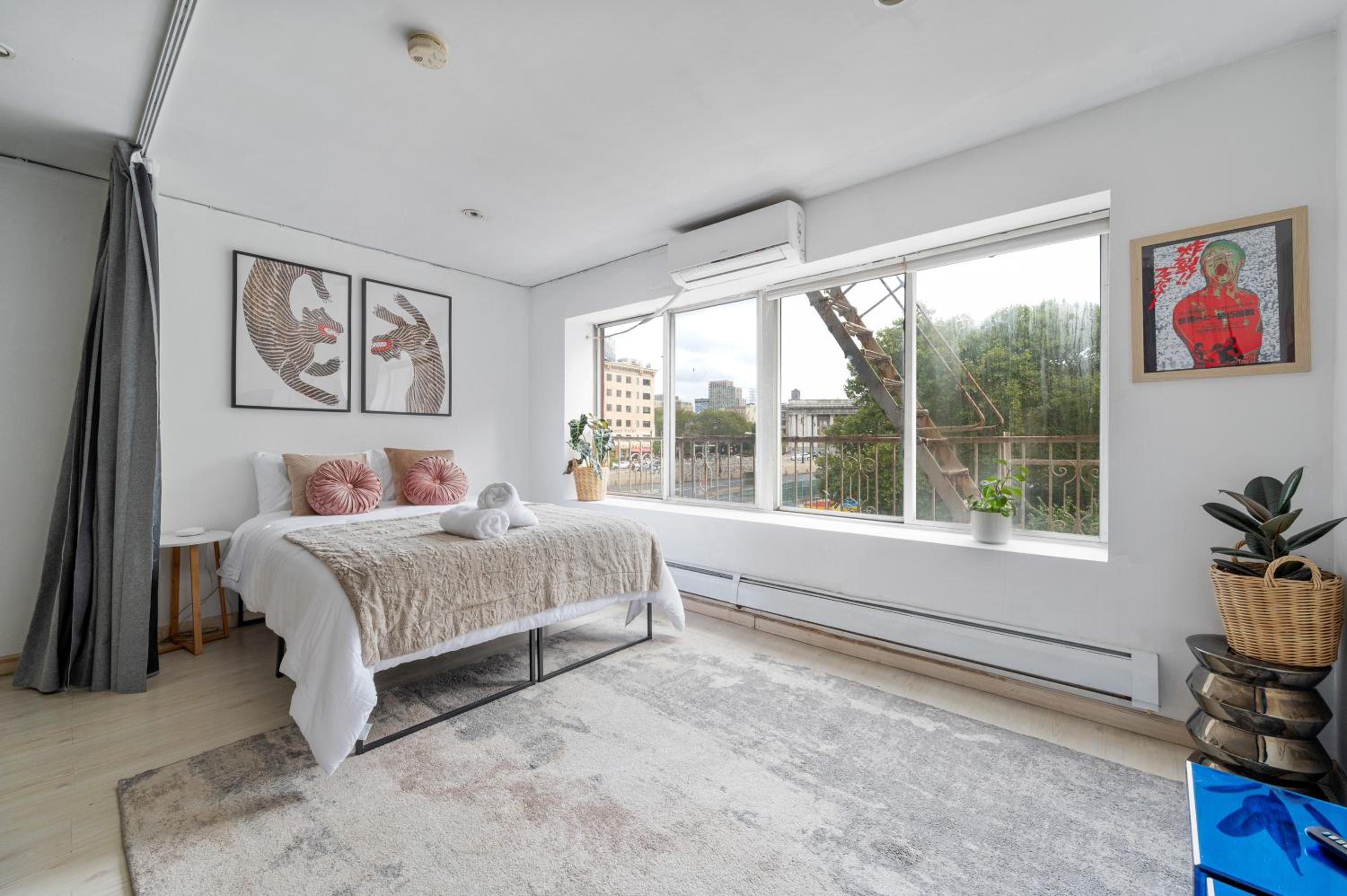 Chinatown Essential 2 Bedroom 900 square feet