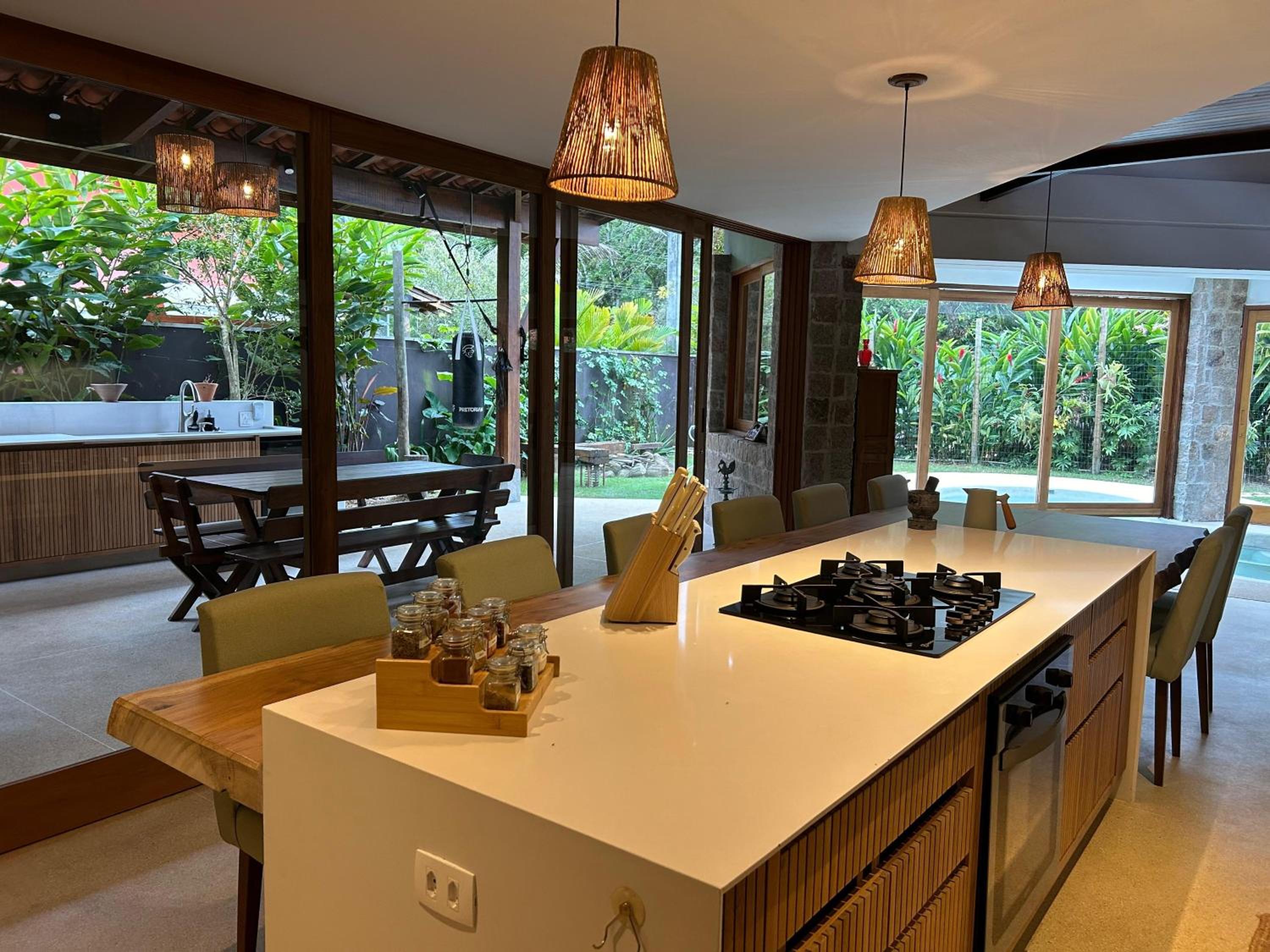 Casa em Itamambuca - conforto e luxo a beira mar