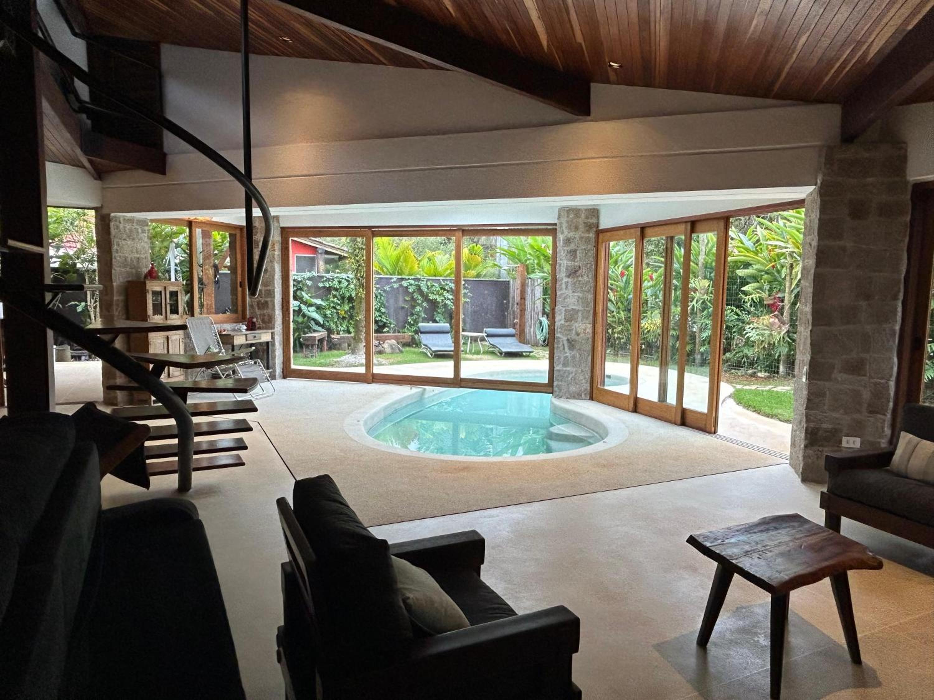 Casa em Itamambuca - conforto e luxo a beira mar
