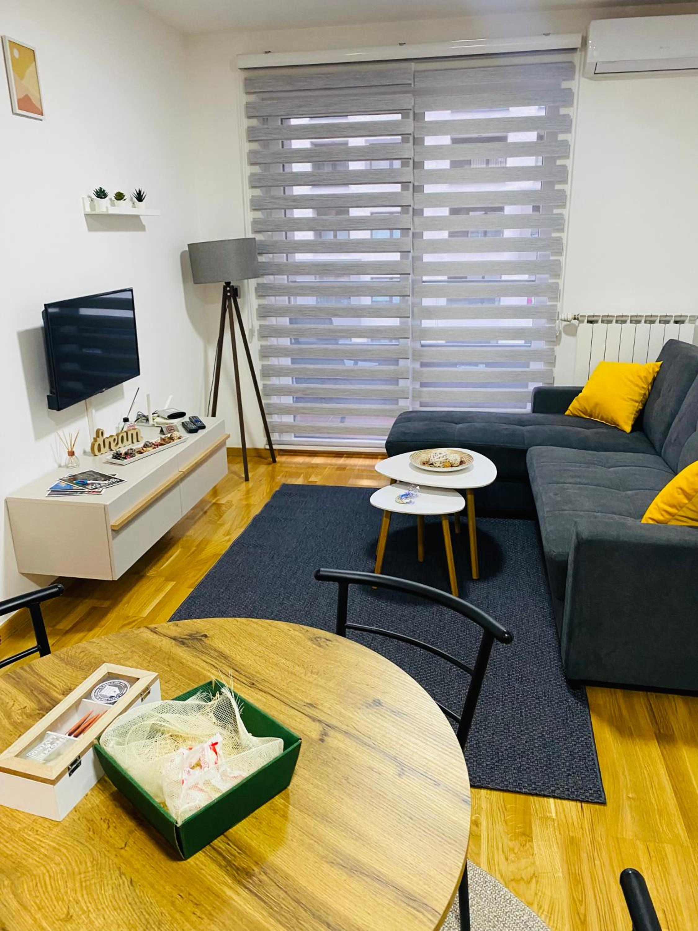 Atmartments EtnA Bulevar, Free Private Parking view 4