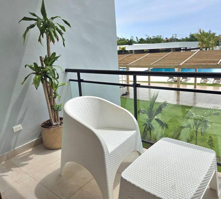 Moderno, Luminoso, Piscina, Playa cerca view 3