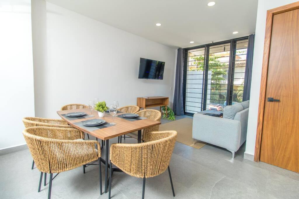 Stylish Condo with Rooftop Pool & Modern Amenities view 5