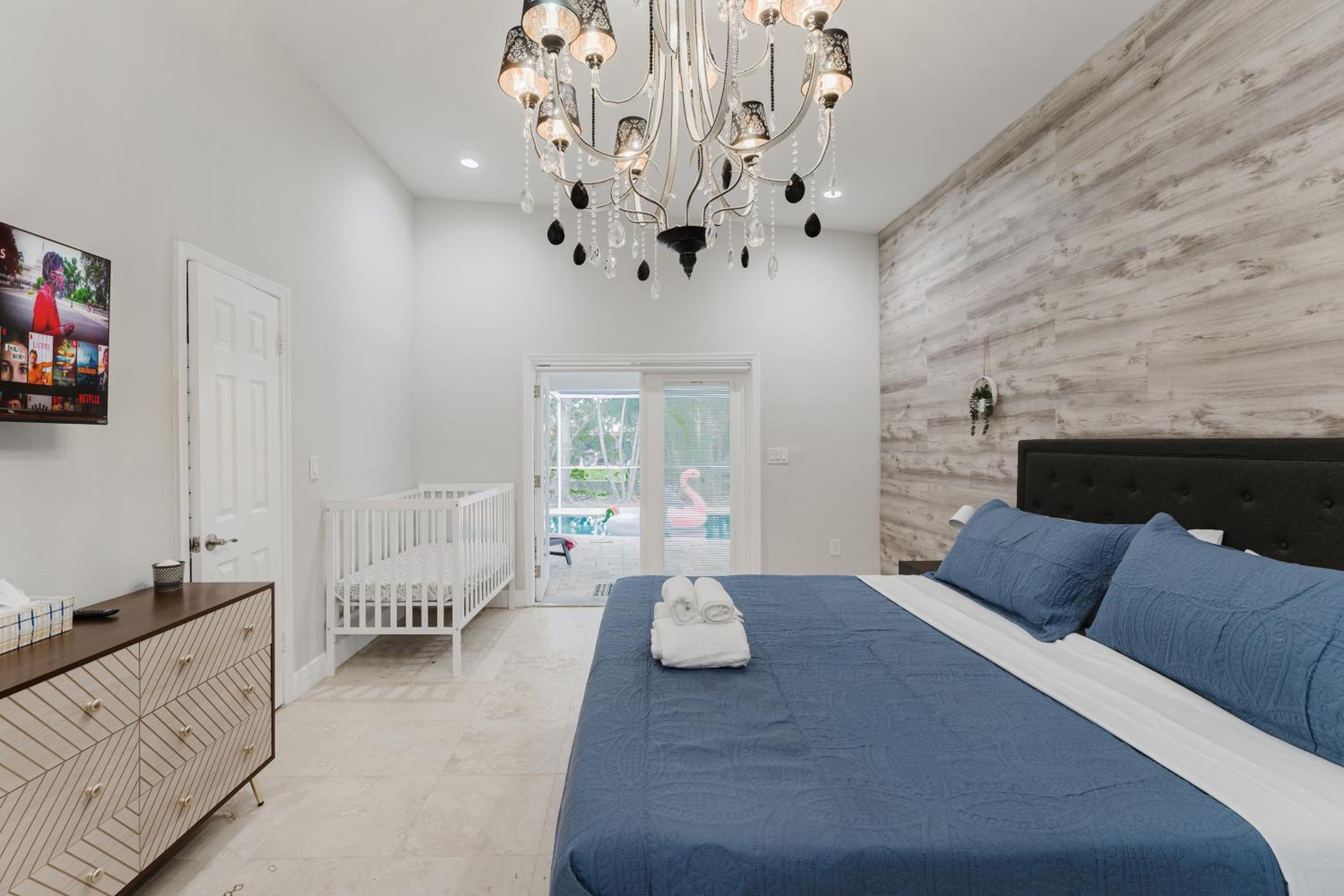 Beautiful Aventura Villa Sleeps 26