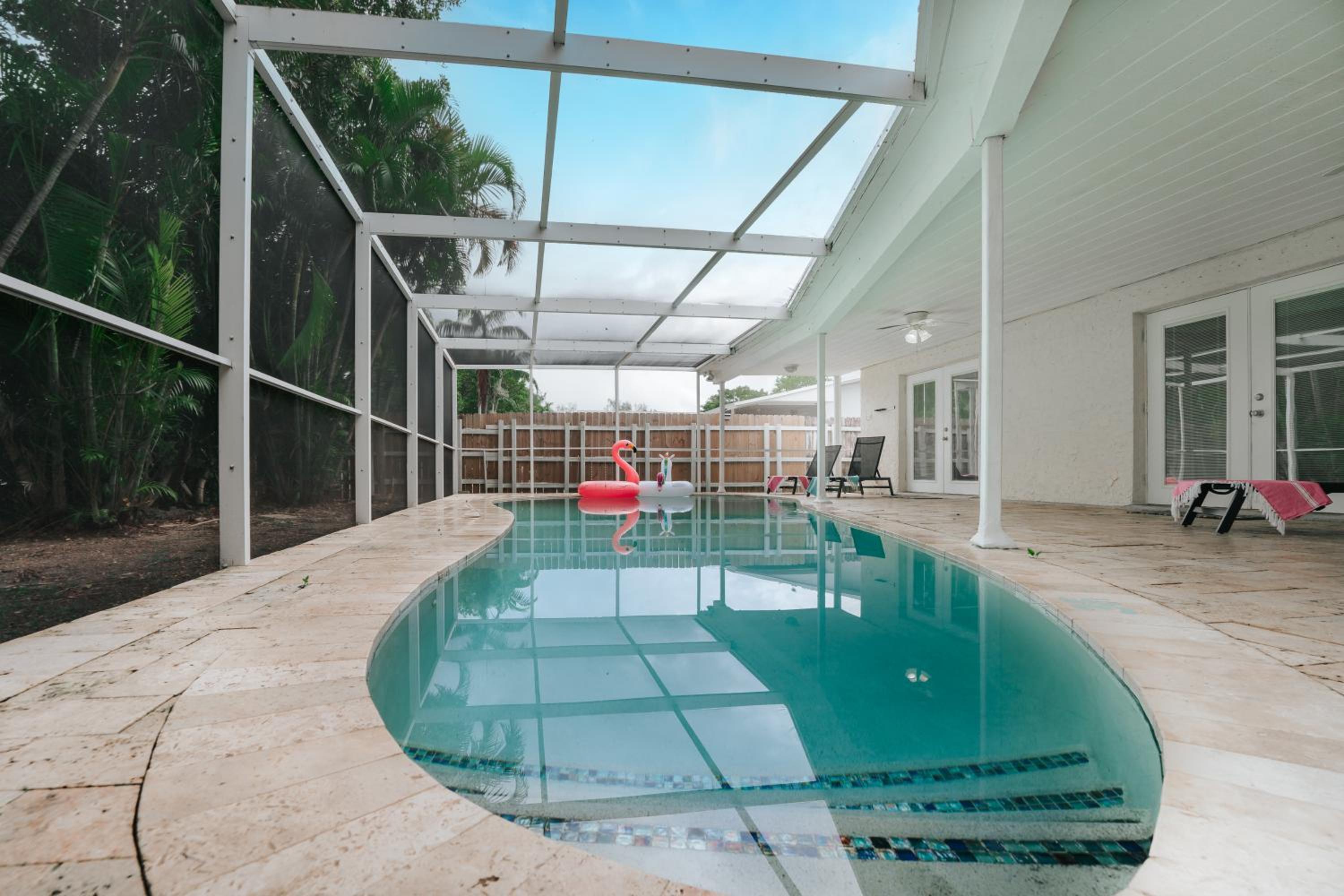Beautiful Aventura Villa Sleeps 26