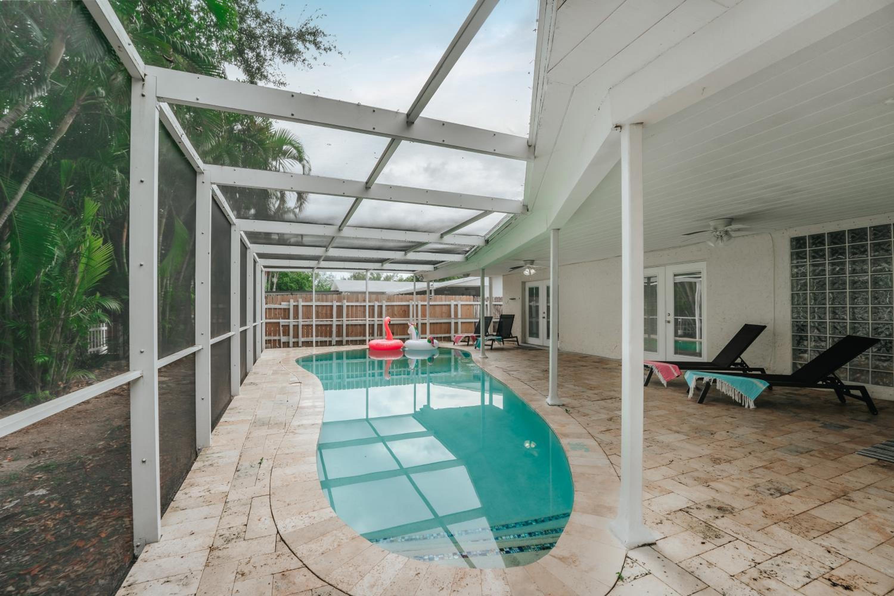 Beautiful Aventura Villa Sleeps 26