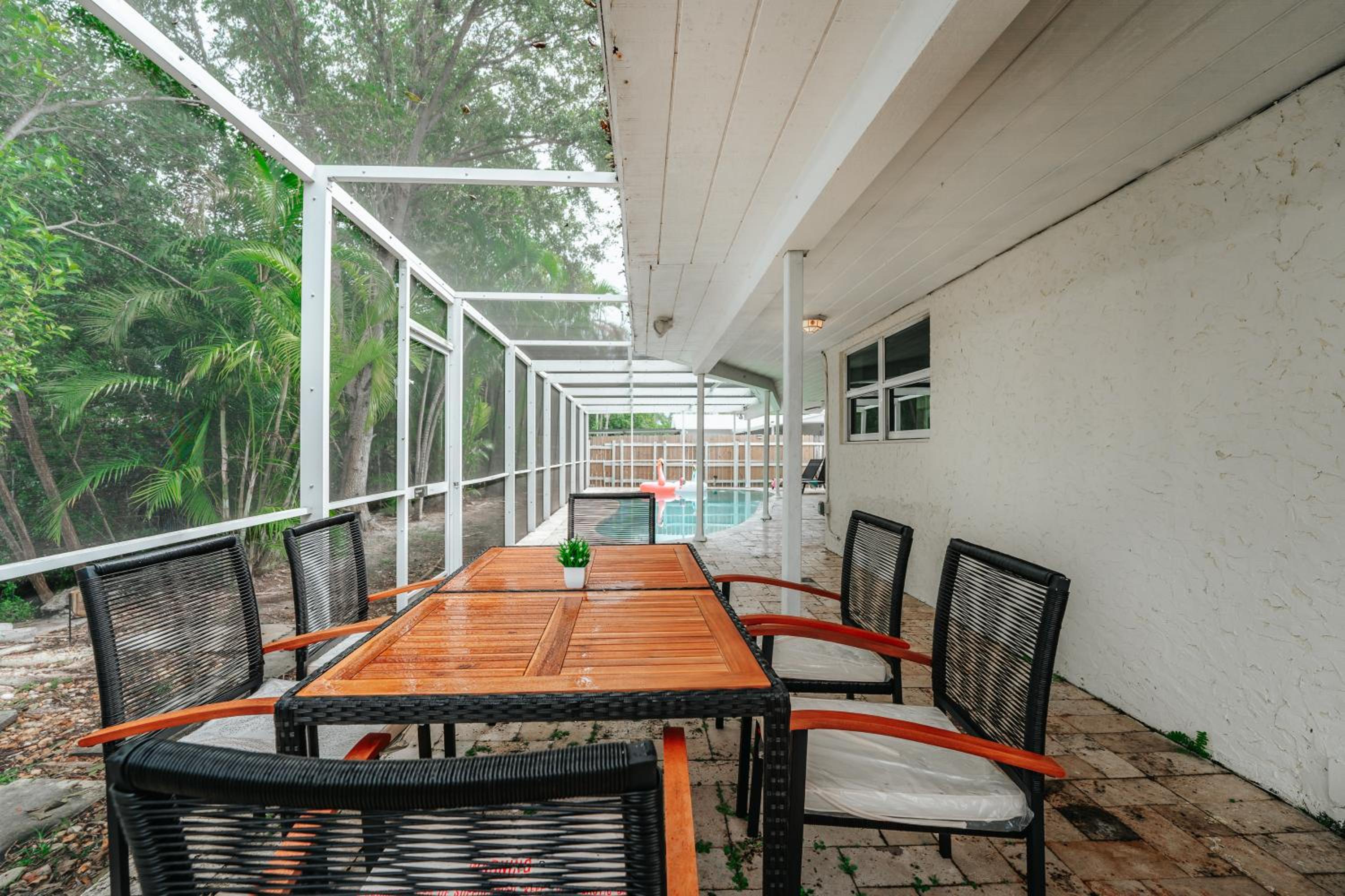 Beautiful Aventura Villa Sleeps 26