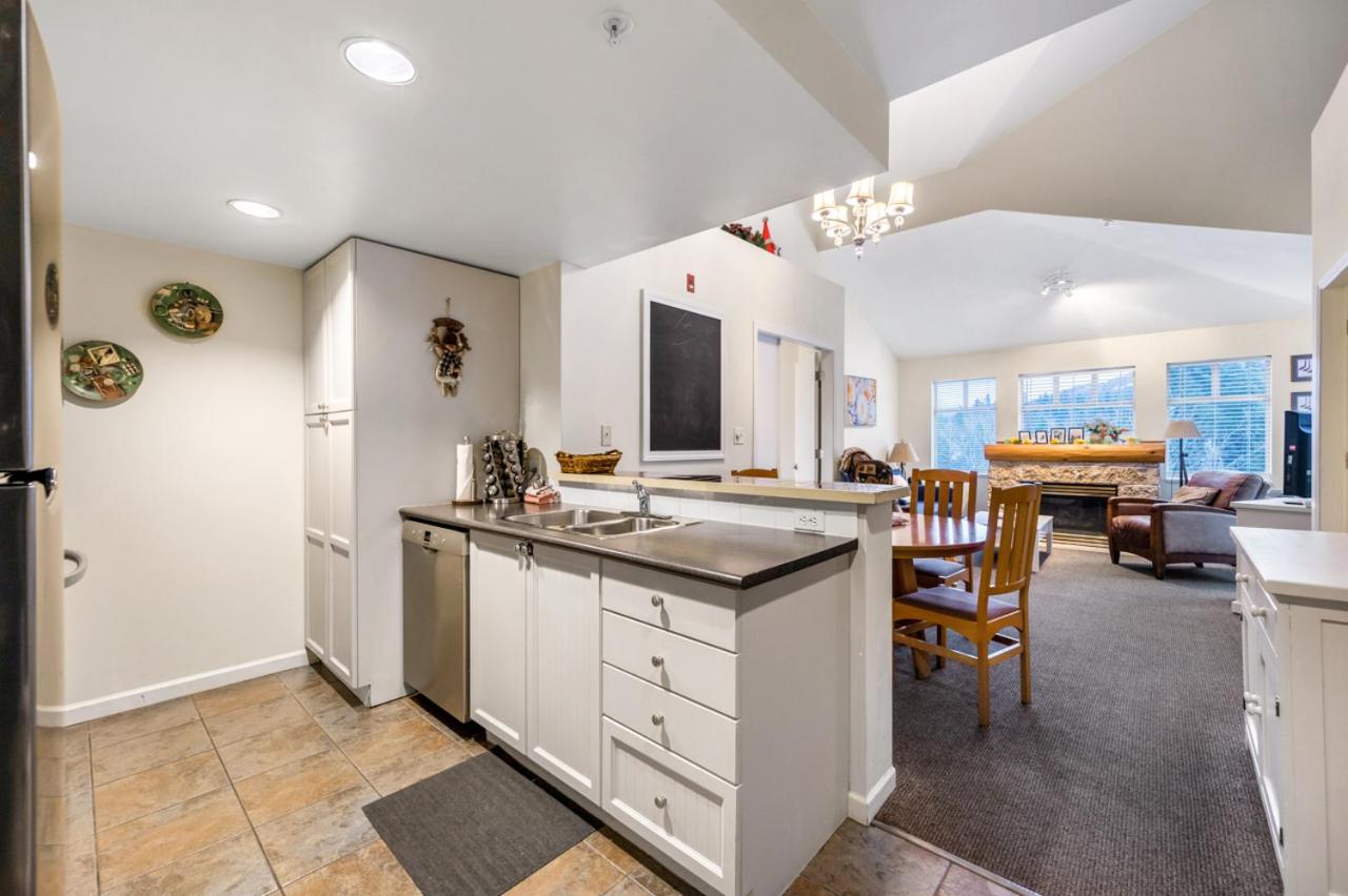 Tyndall stone lodge by Cozystay signature Whistler