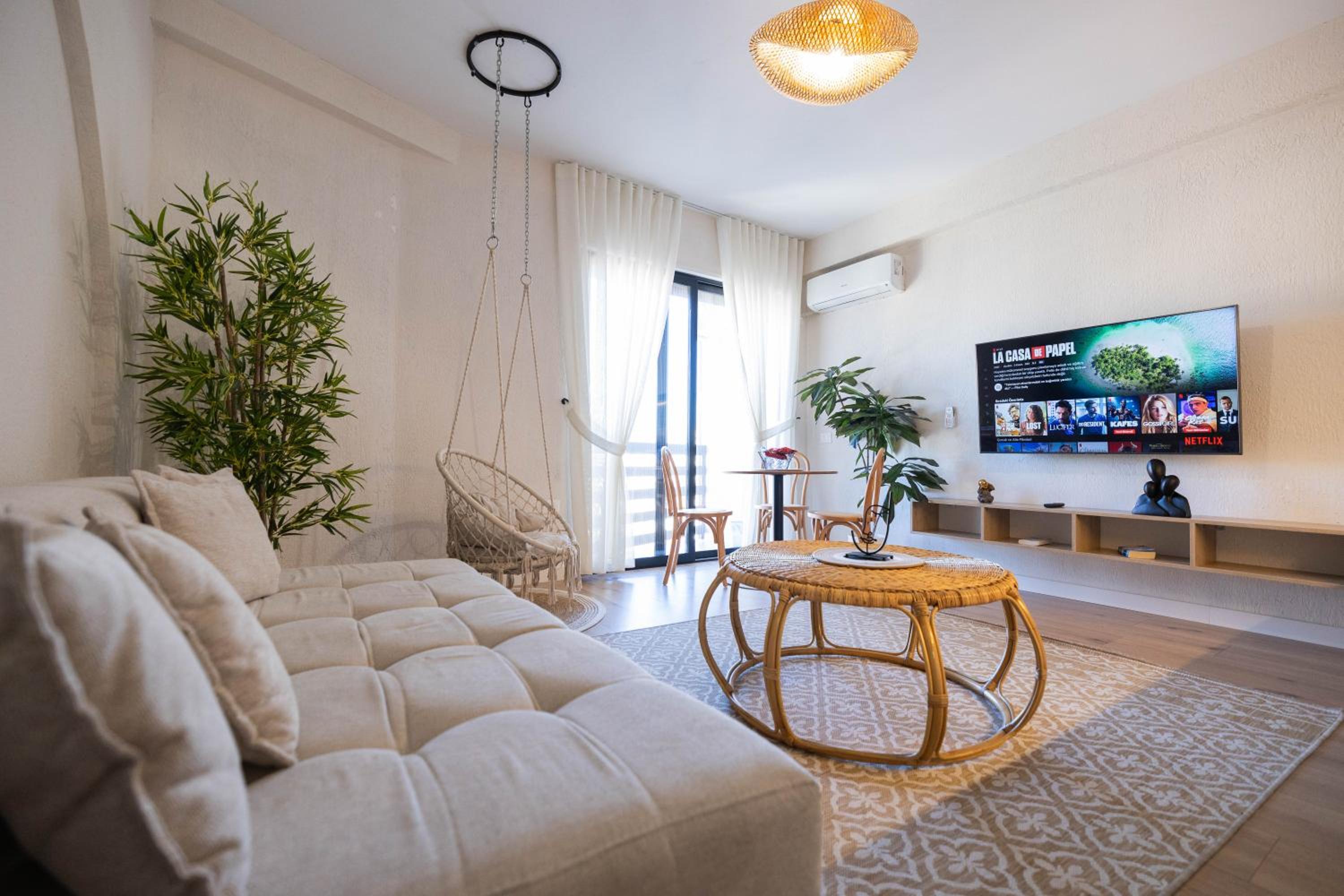 Boho Central Apartment