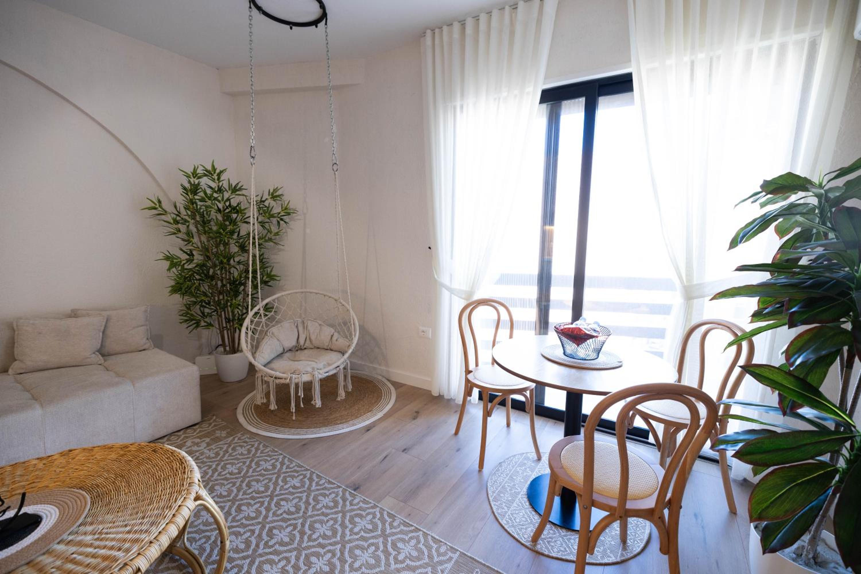 Boho Central Apartment