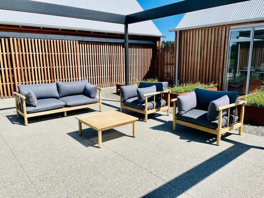 Luxury Country Retreat Te Whare Waipara