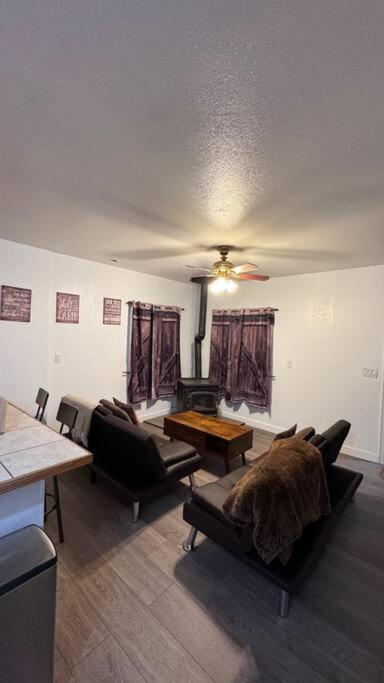 Cozy Mountain Guest house - Property Image 5