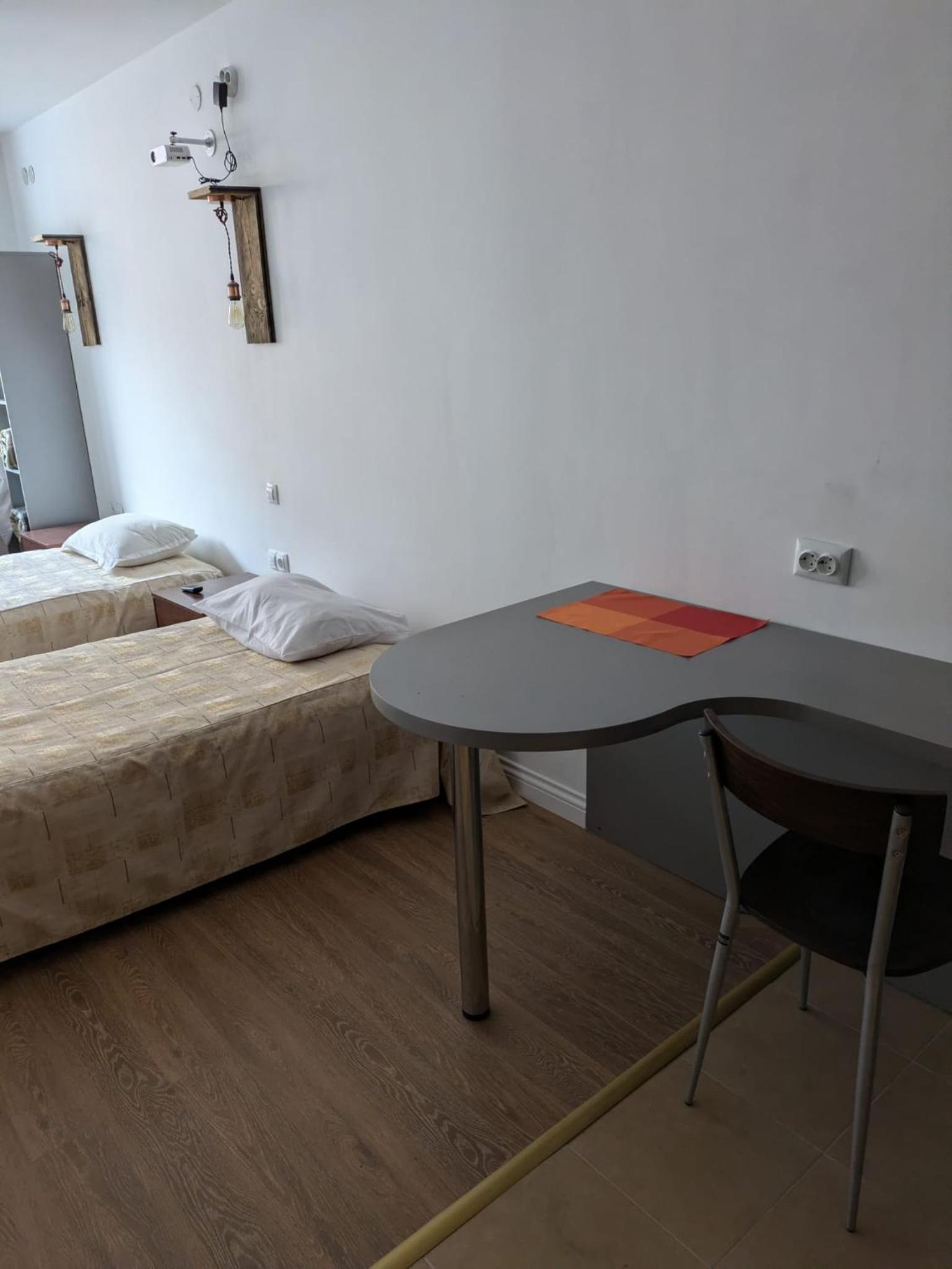 Mountain Paradise 2 - Quiet Cosy Studio - Balcony, Wifi