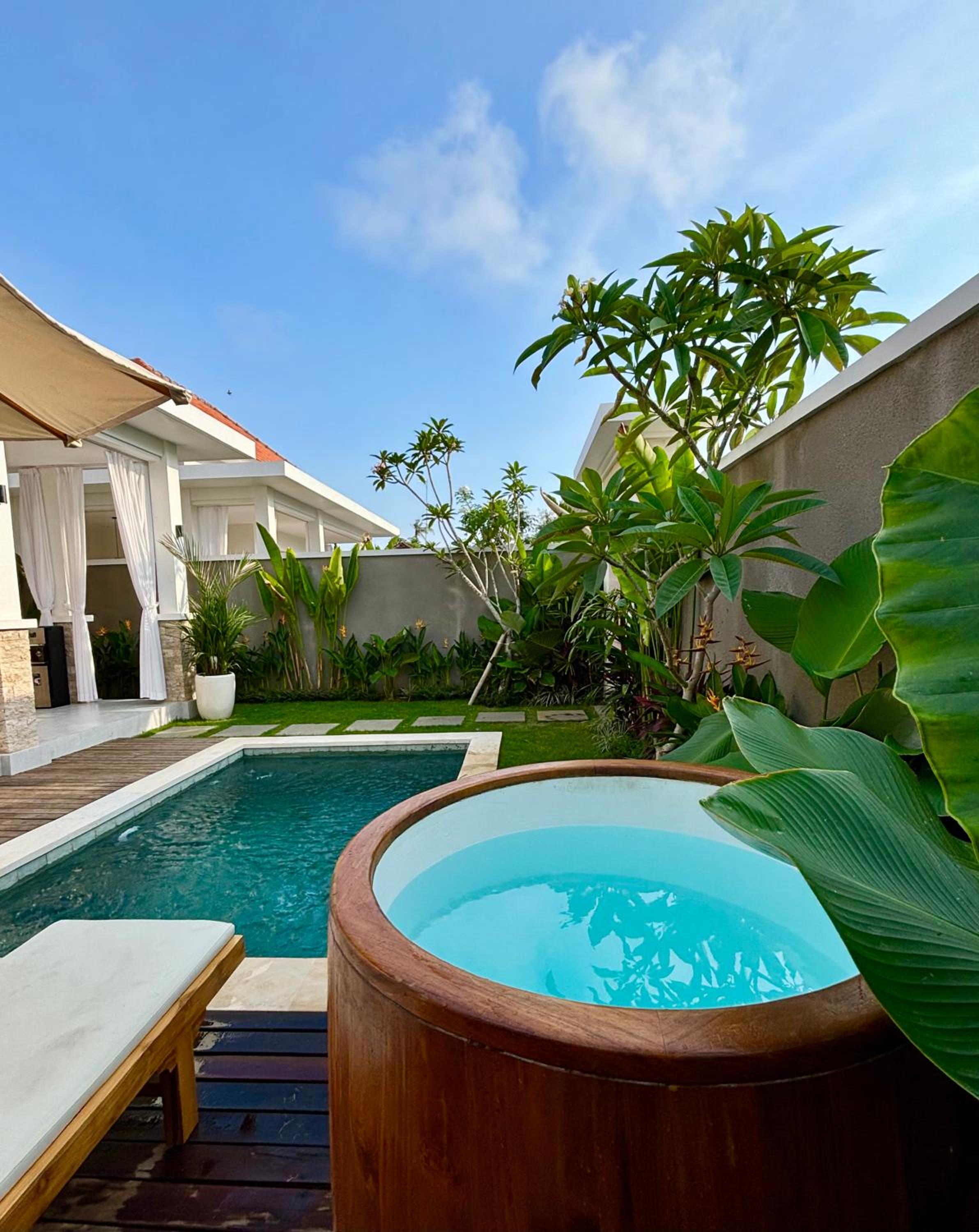 Omaira Villa Dua