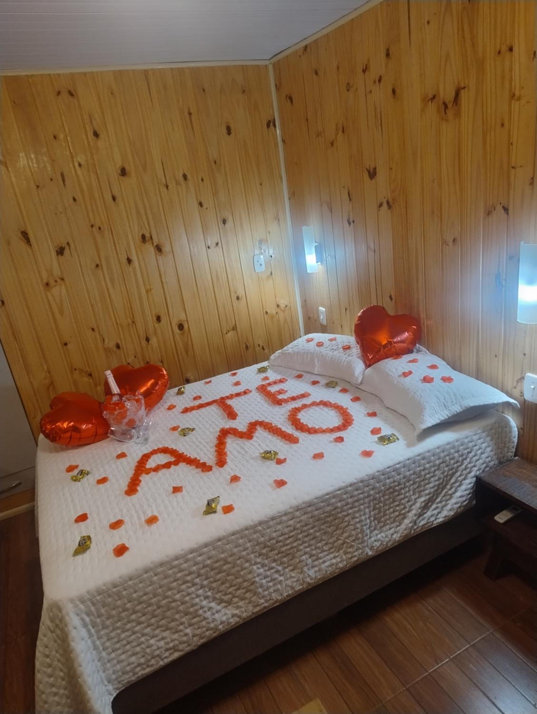 Chalé romântico com vista e banheira
