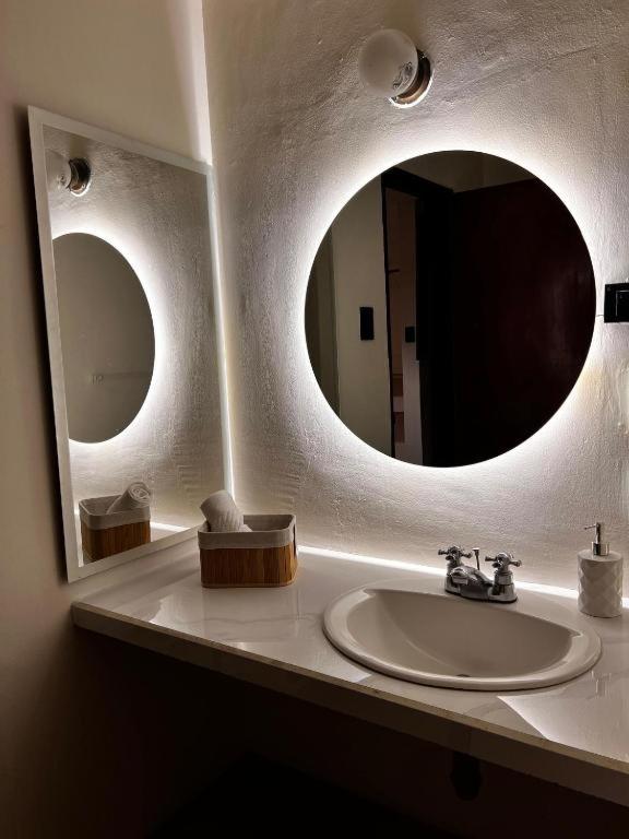 Casa en llamas Hostal