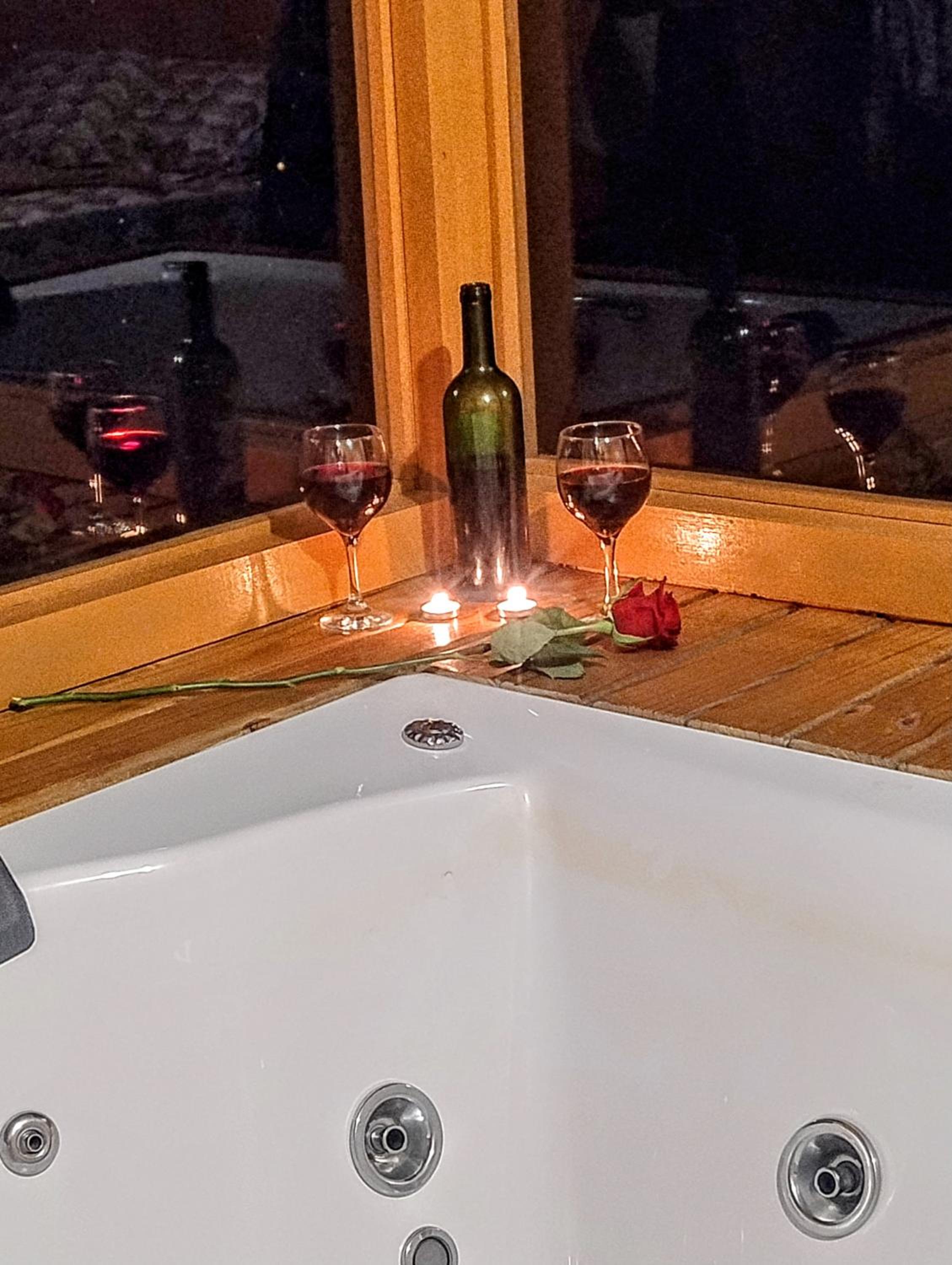 Chalé romântico com vista e banheira