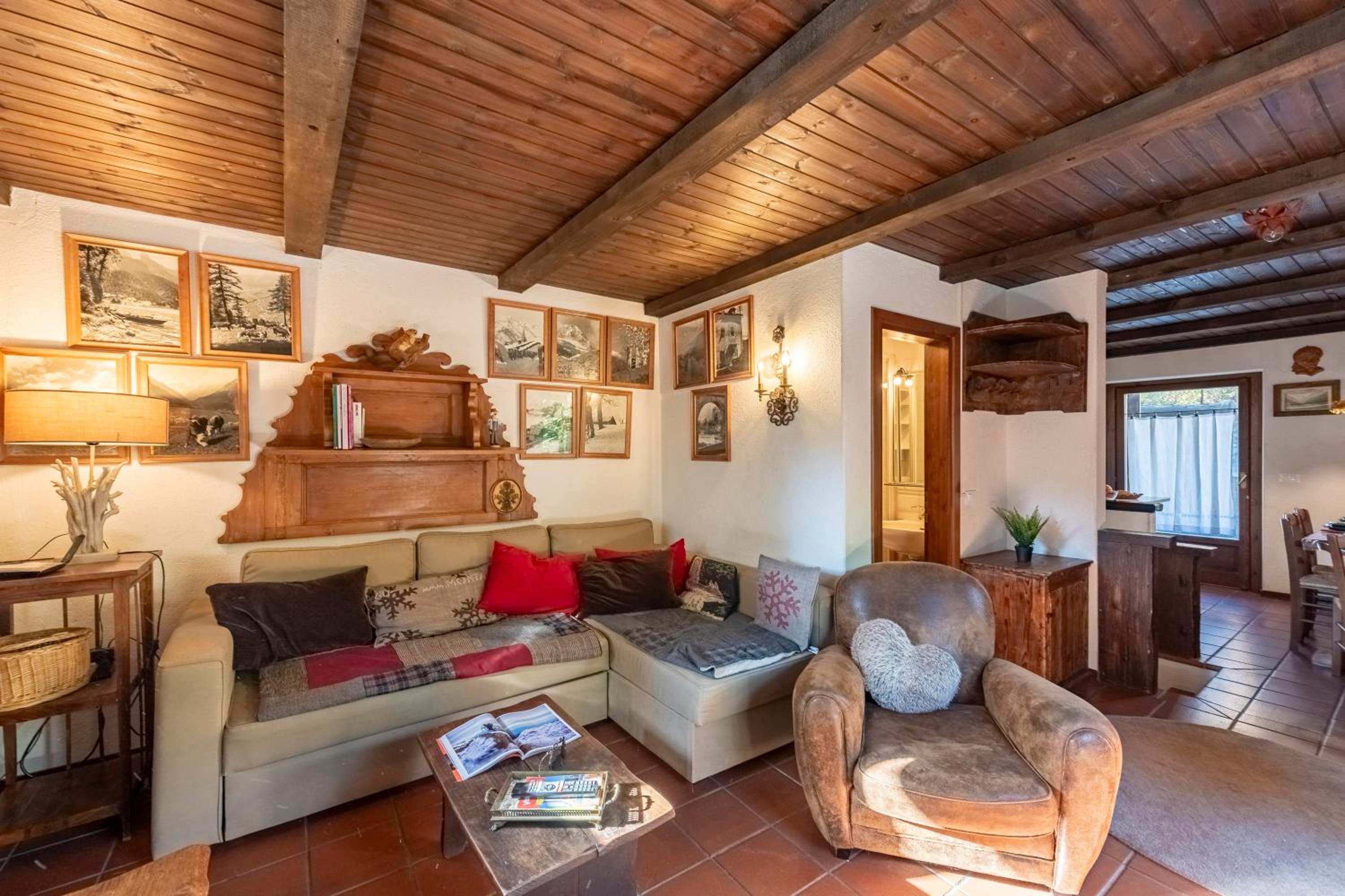 Lovely Apartment In Courmayeur - Happy Rentals view 5