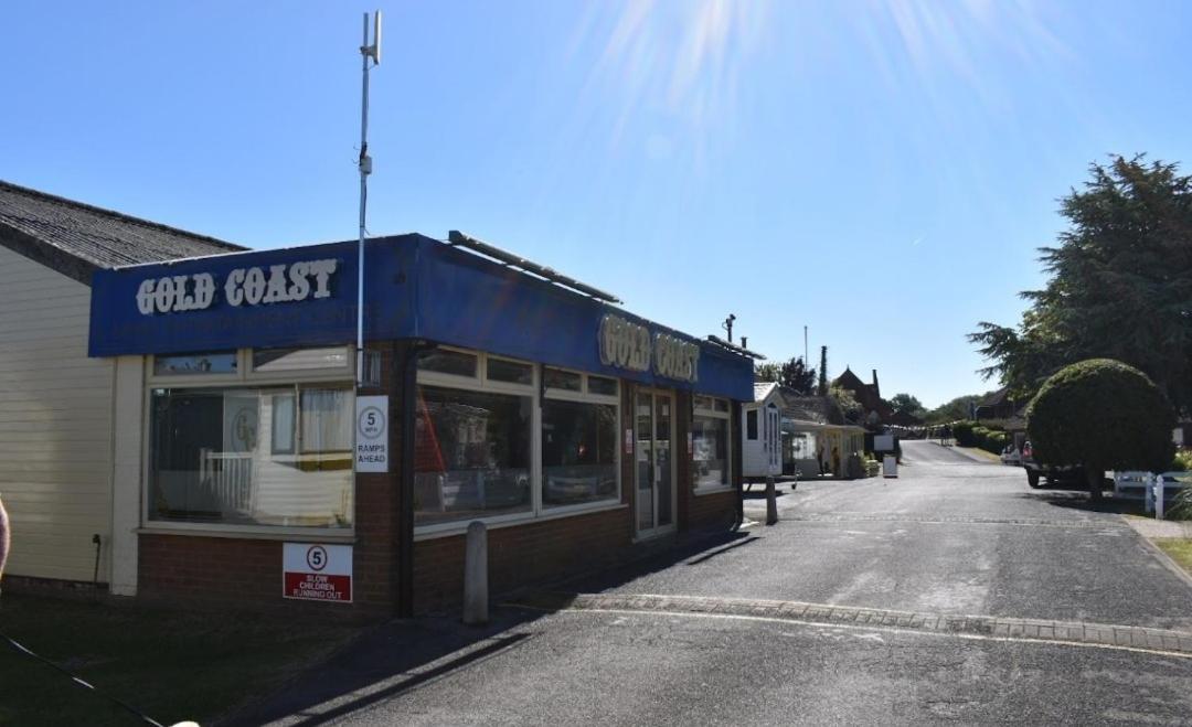 Walshs holiday park 6 berth 2 bedrooms lead person must be over 30 view 3