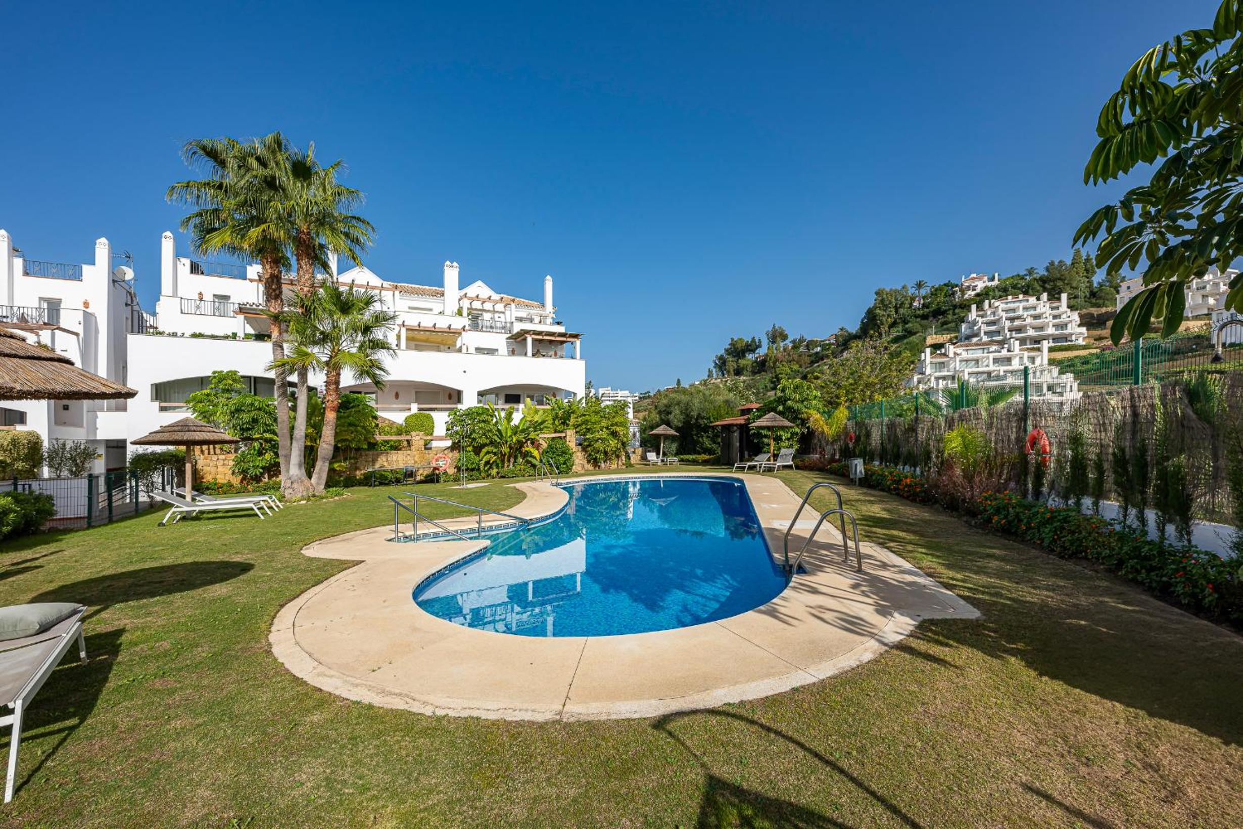 DOLMEN GROUP- Apartment Aloha Royal