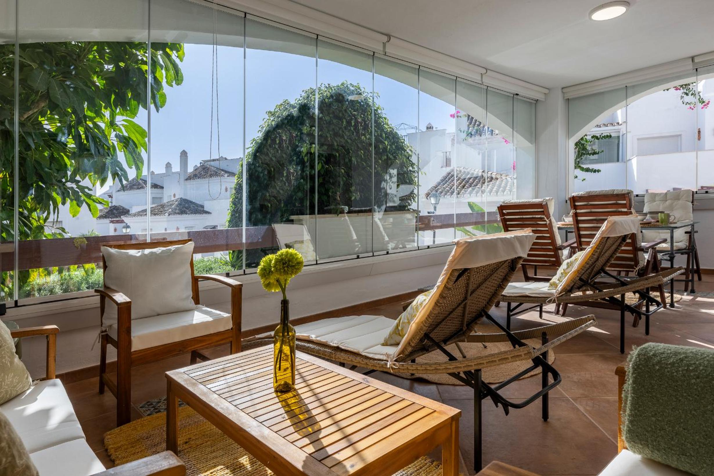 DOLMEN GROUP- Apartment Aloha Royal