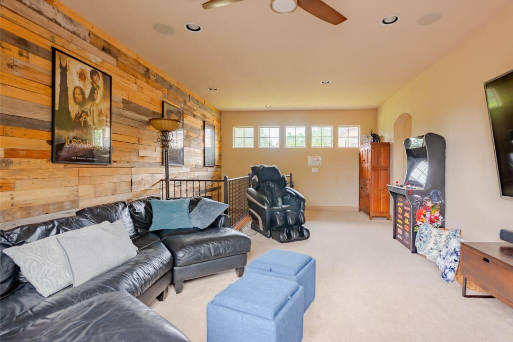 Pool and Spa, Pet friendly, Downstairs Master