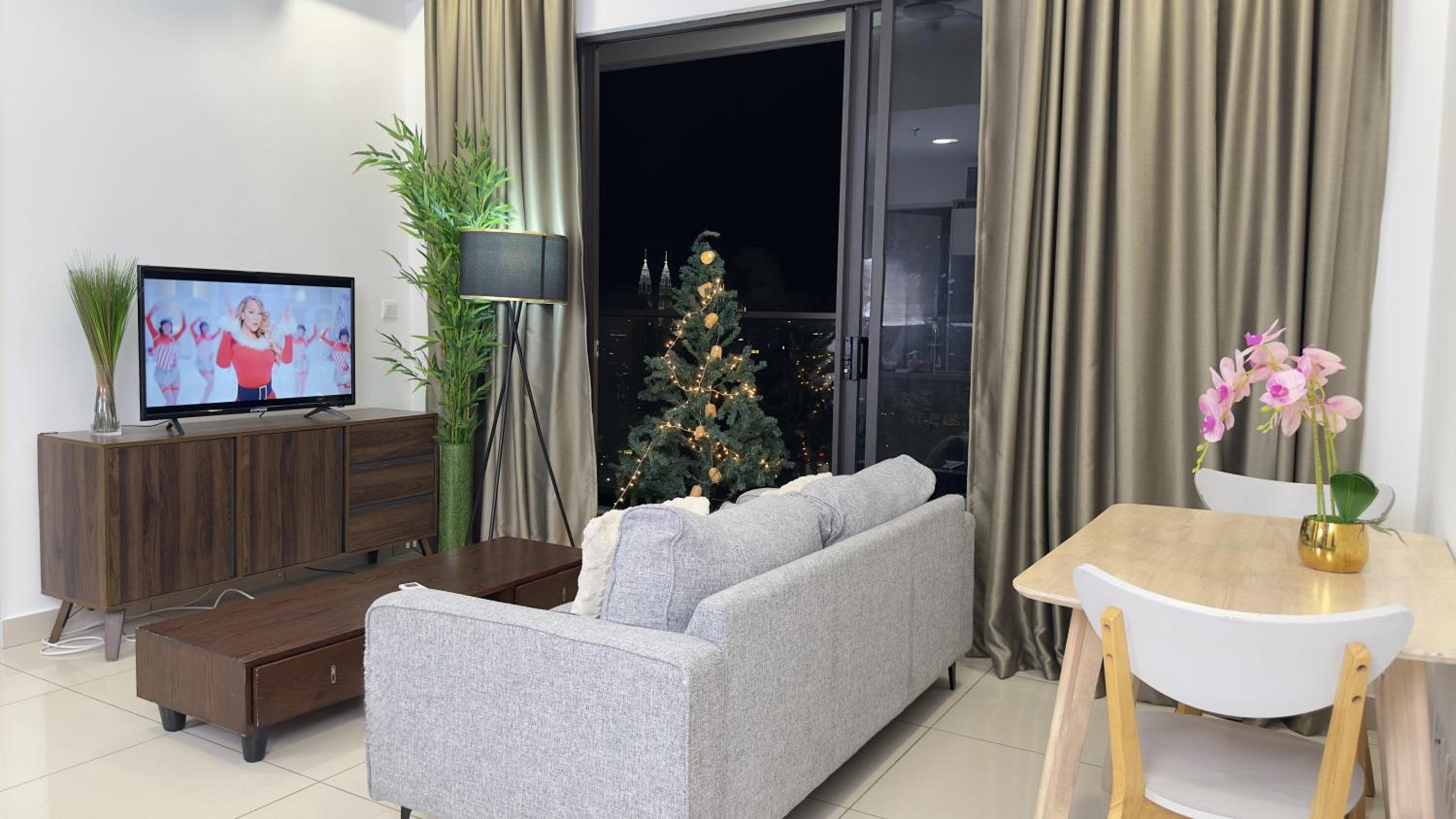 KLCC sky view 1BR luxury suites with Balcony Trion A5507 KL photo 1