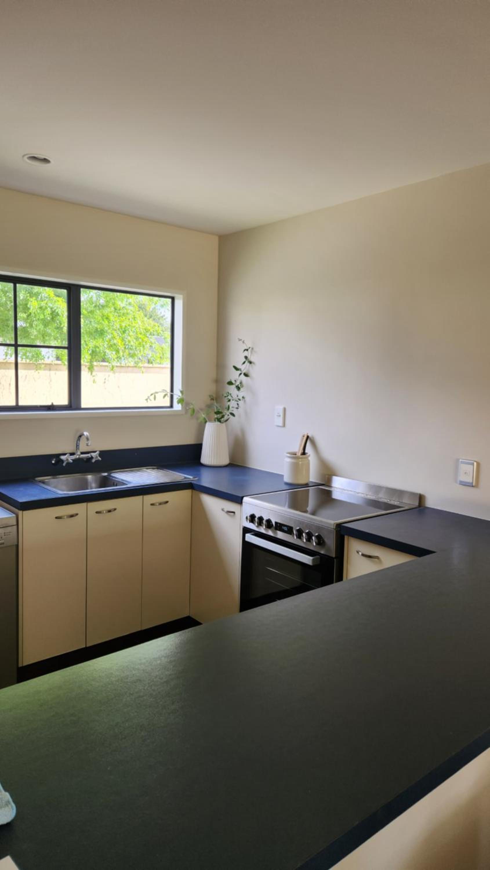 CBD Retreat, Three Bedroom Apartment view 4