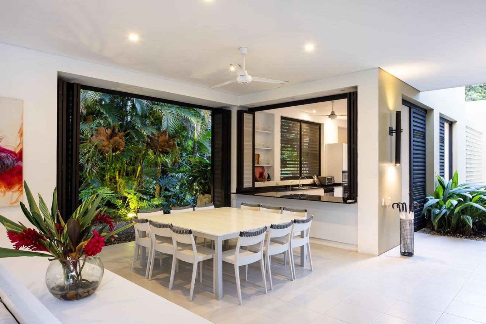 Splendid 5BR Villa at Mesa de Yeguas