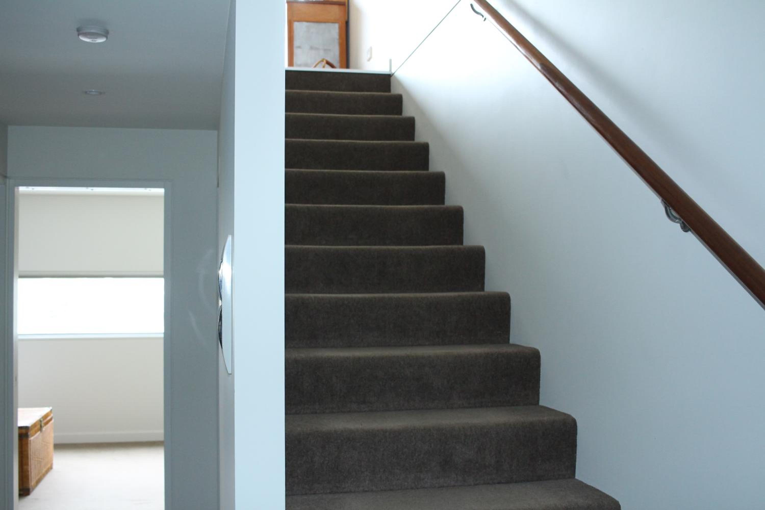 Cataract 7 - CBD 2 Br Free Parking