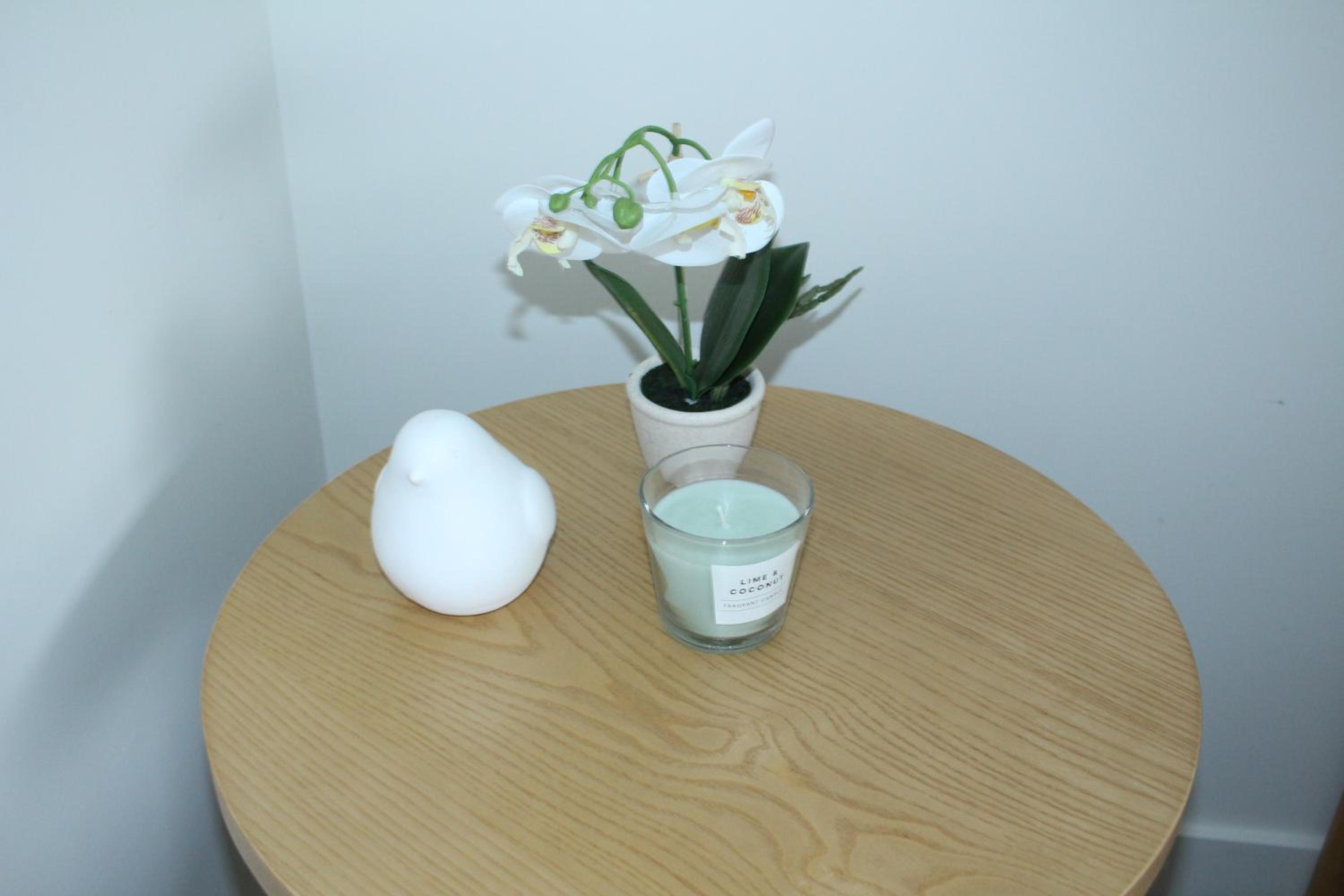 Cataract 7 - CBD 2 Br Free Parking