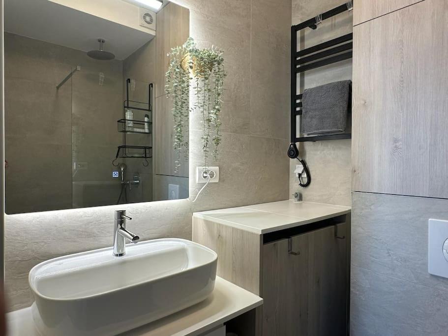 Apartment 505 - Zlatni javor