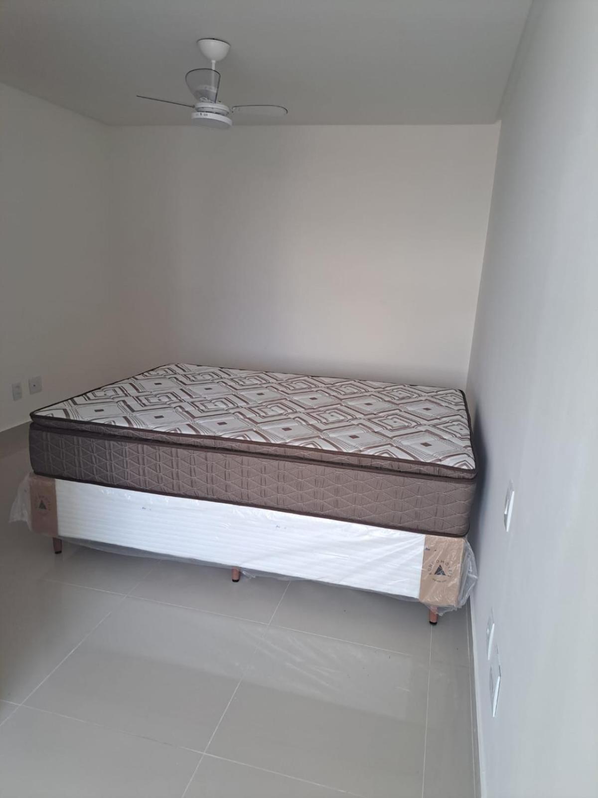 Lindo apartamento na praia do morro com vista para o mar, espaçoso, prédio novinho