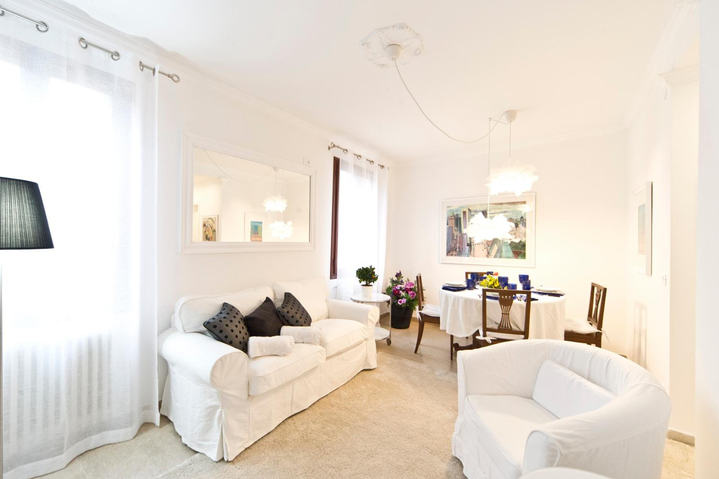 Lovely and Central Apartment for Two 10 min Walk from St Mark s Square Venice Heaven Apartments Collection