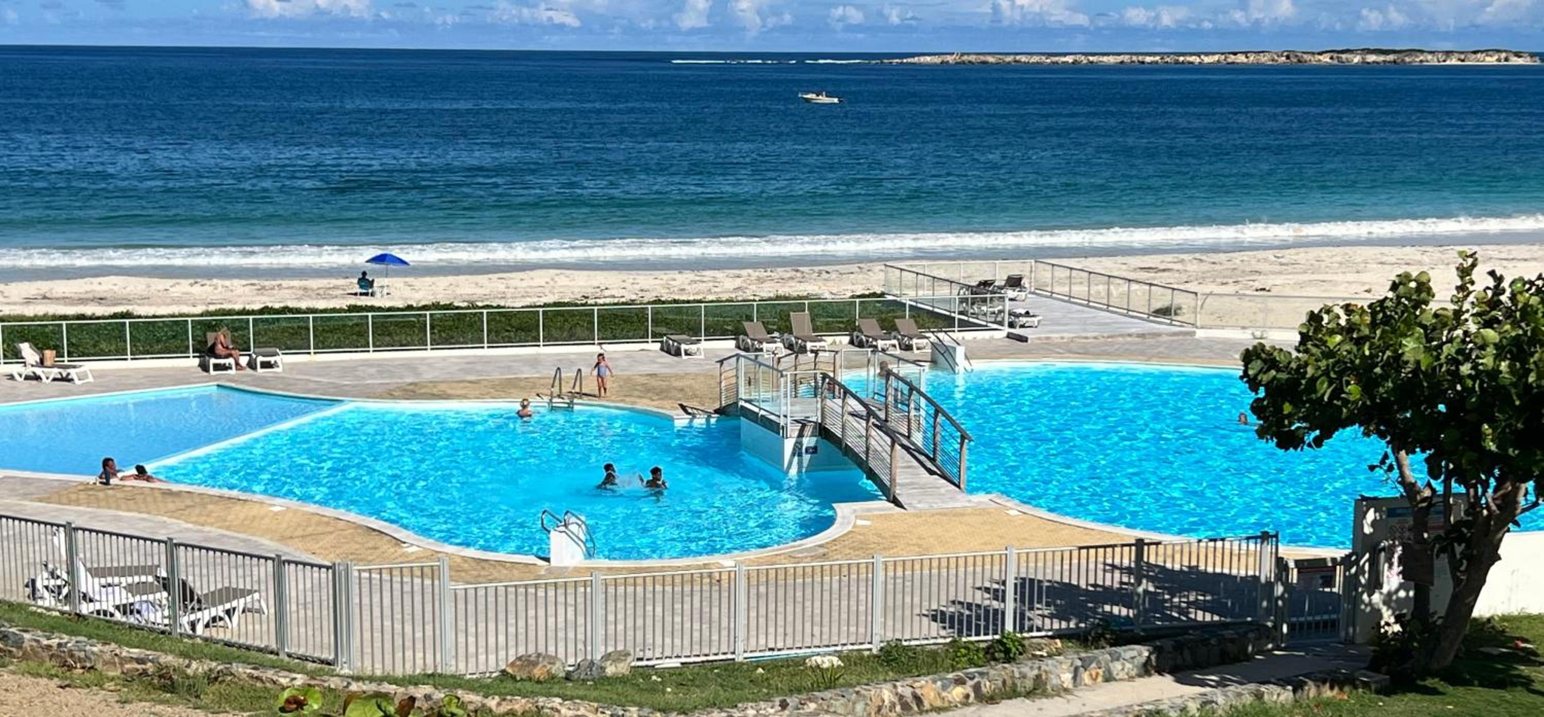 Mont Vernon Secret Magnifique studio sur la plage avec piscine Orient Bay