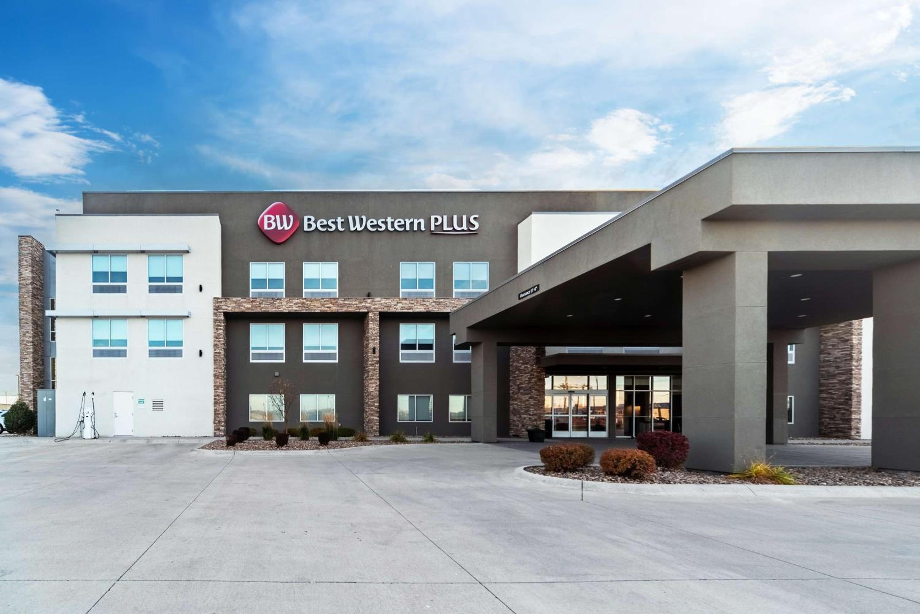 Ogallala Vacations - Best Western Plus Ogallala Inn - Property Image 1