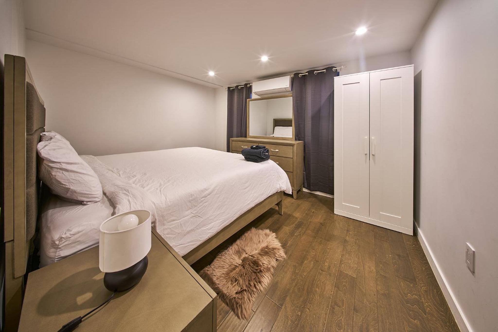 Modern 2 Bedroom Retreat in Downtown Manhattan