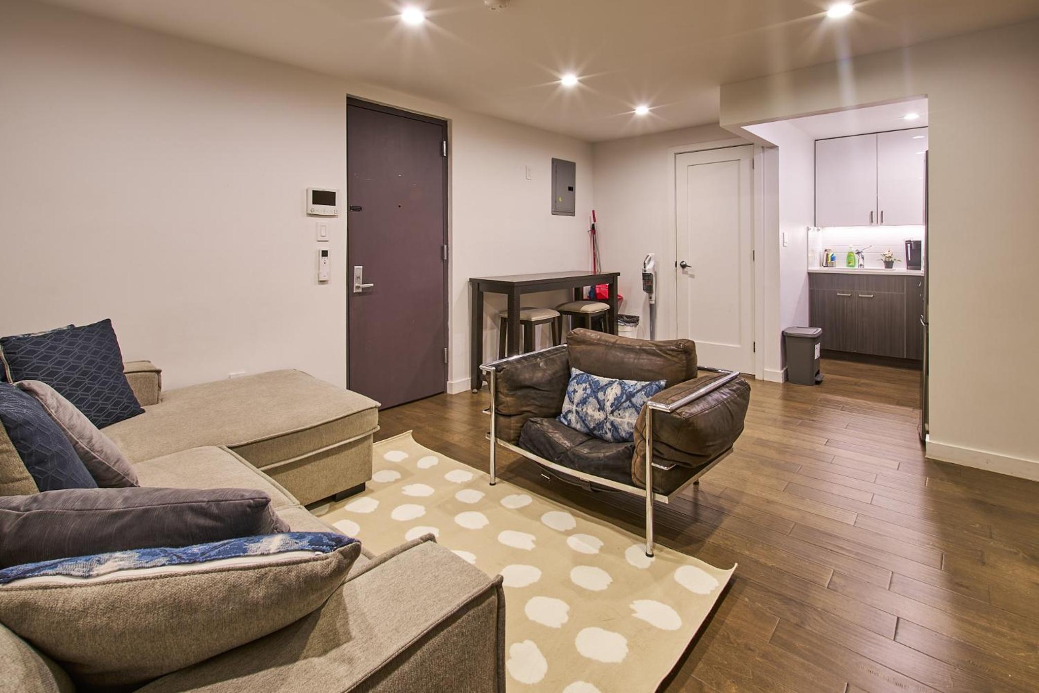 Modern 2 Bedroom Retreat in Downtown Manhattan