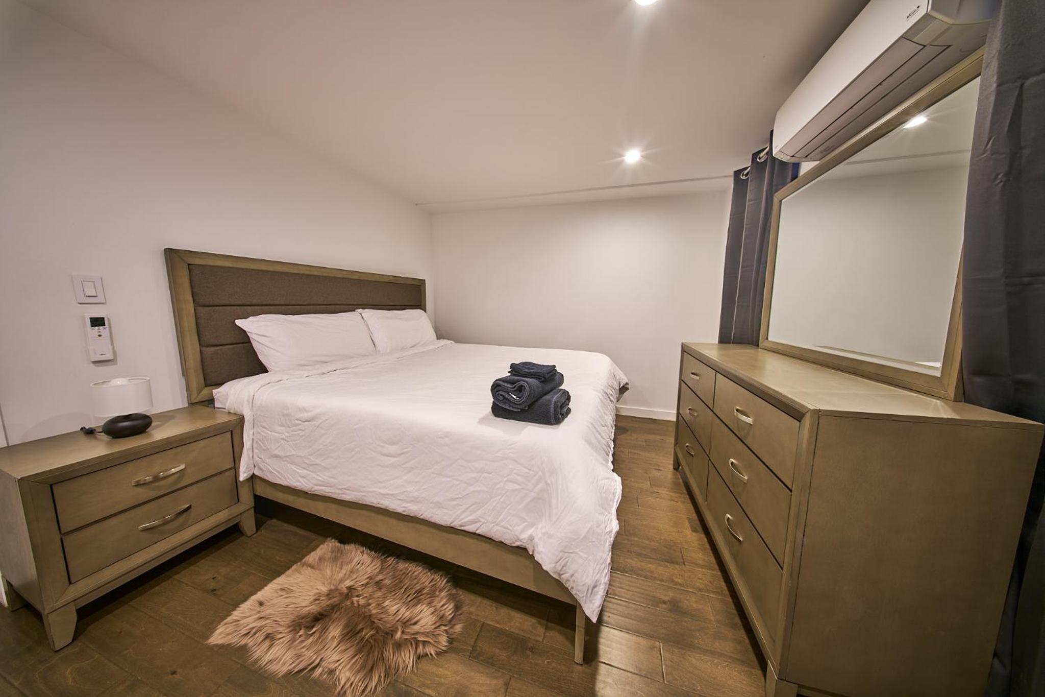 Modern 2 Bedroom Retreat in Downtown Manhattan