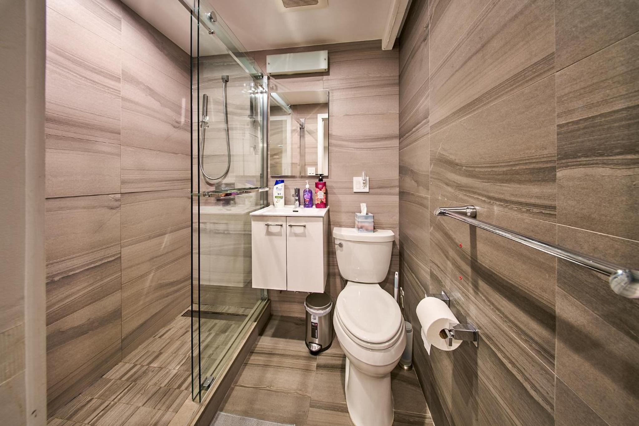 Modern 2 Bedroom Retreat in Downtown Manhattan