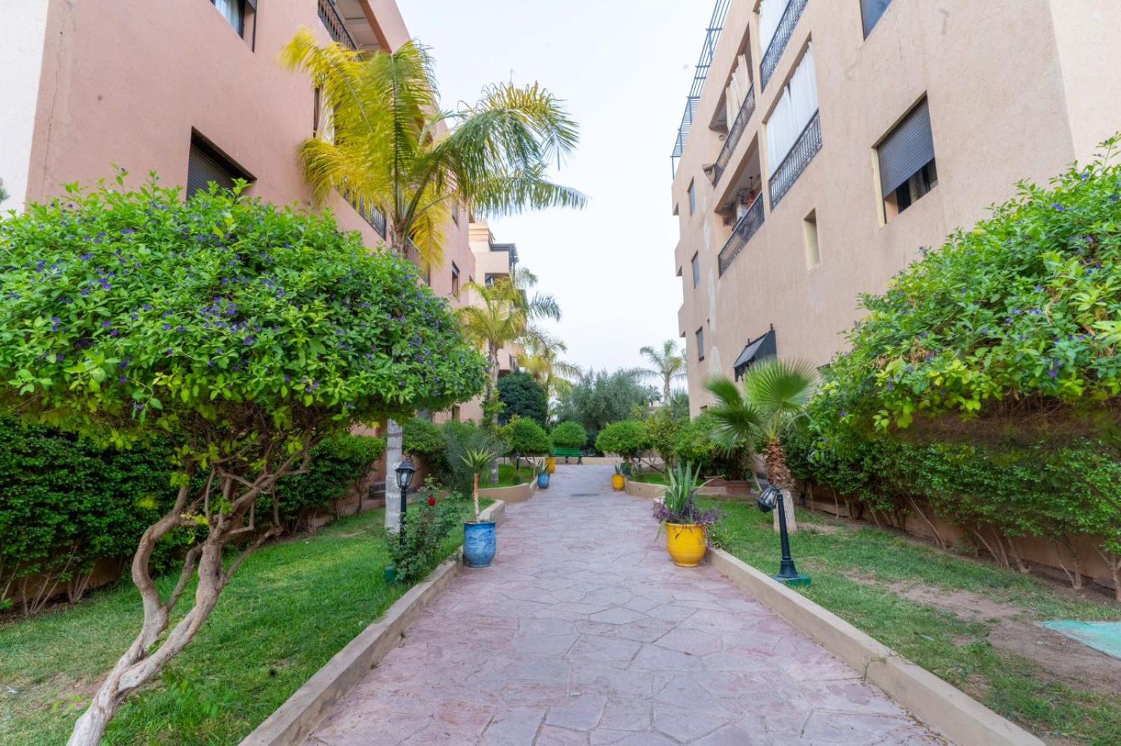 Duplex with private pool view 4