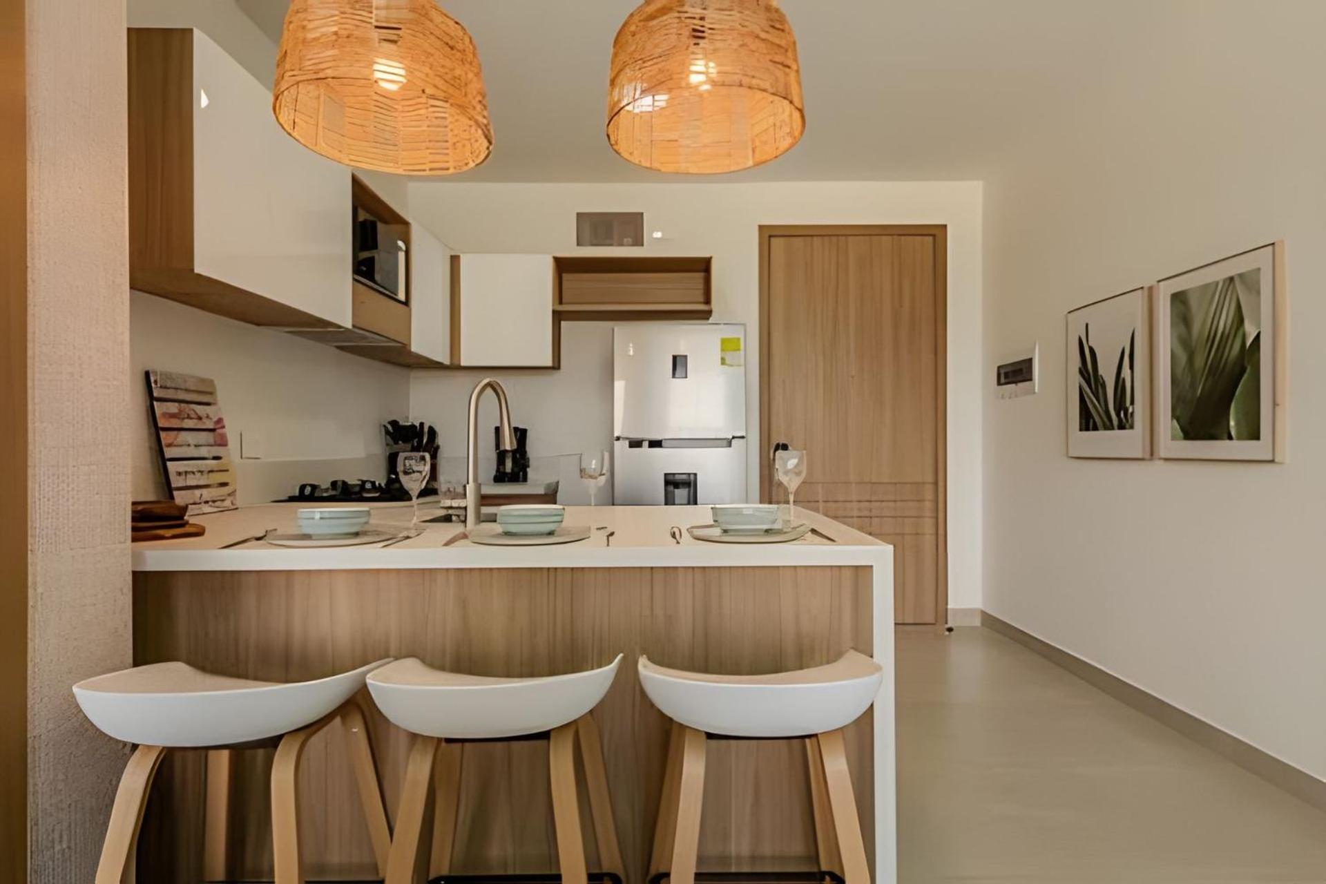 Nuevo, Lujoso y Exclusivo Vista a la Laguna 3BR