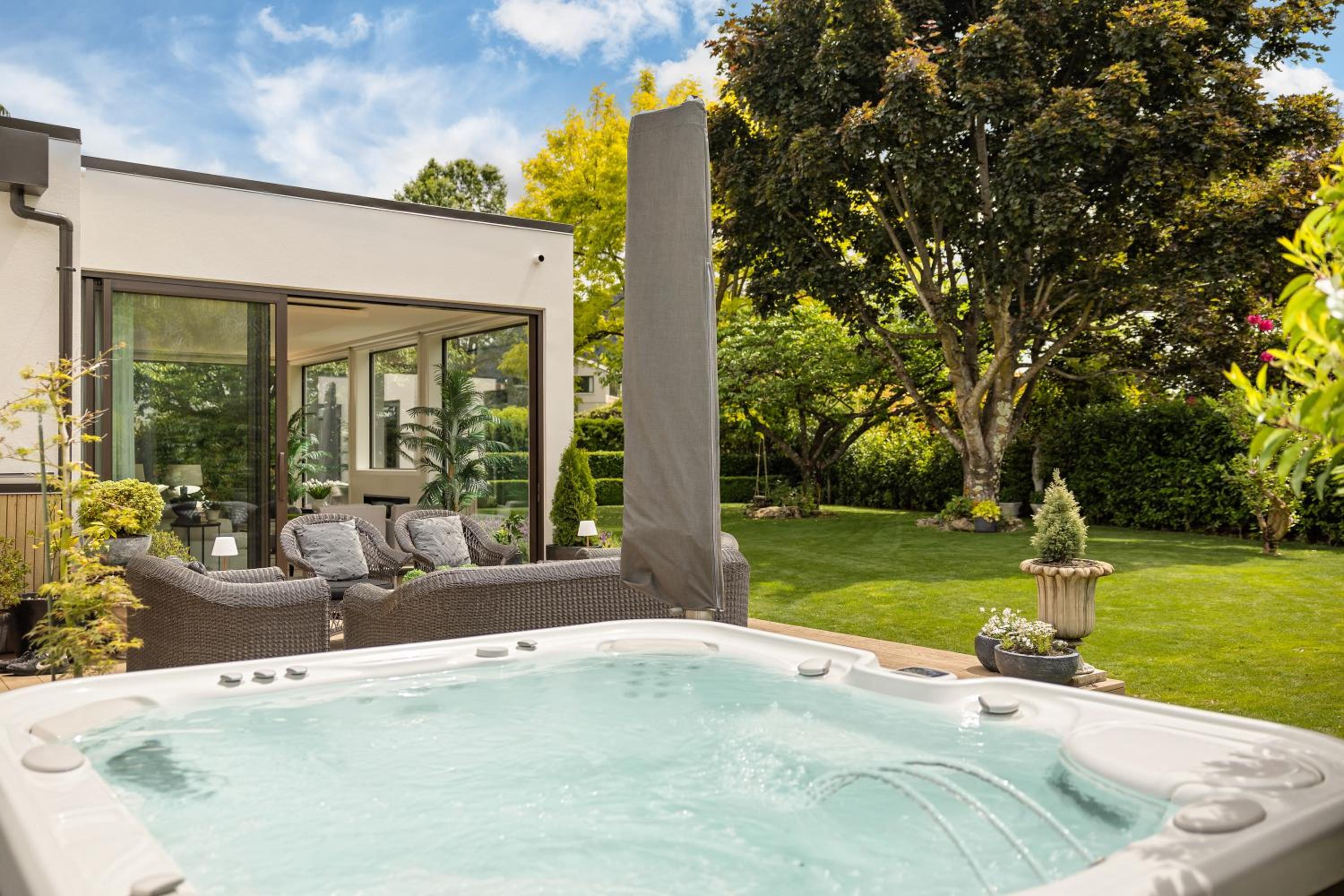 61 Adamson by Sothebys Luxury Rental Homes