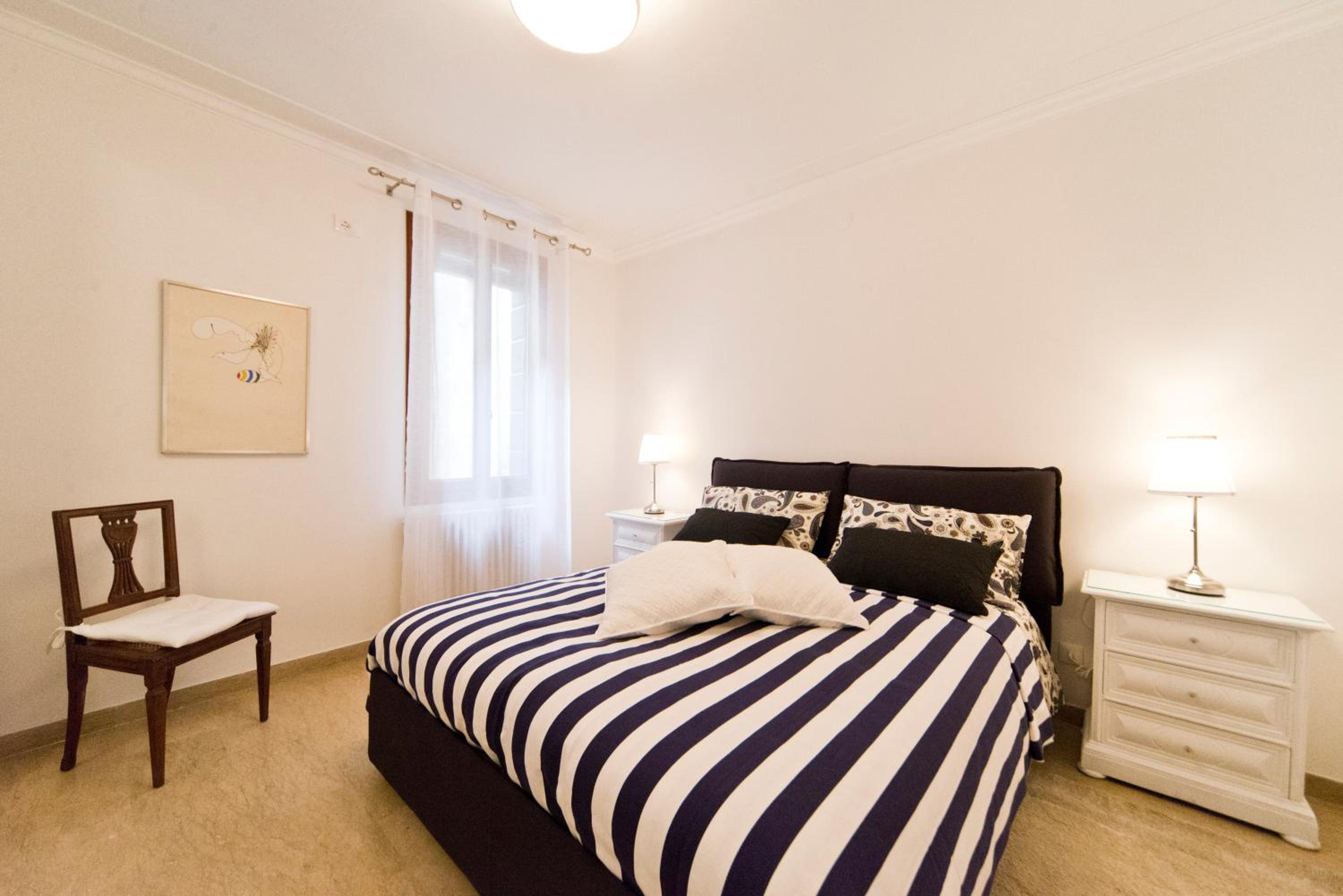 Lovely and Central Apartment for Two 10 min Walk from St Mark s Square Venice Heaven Apartments Collection