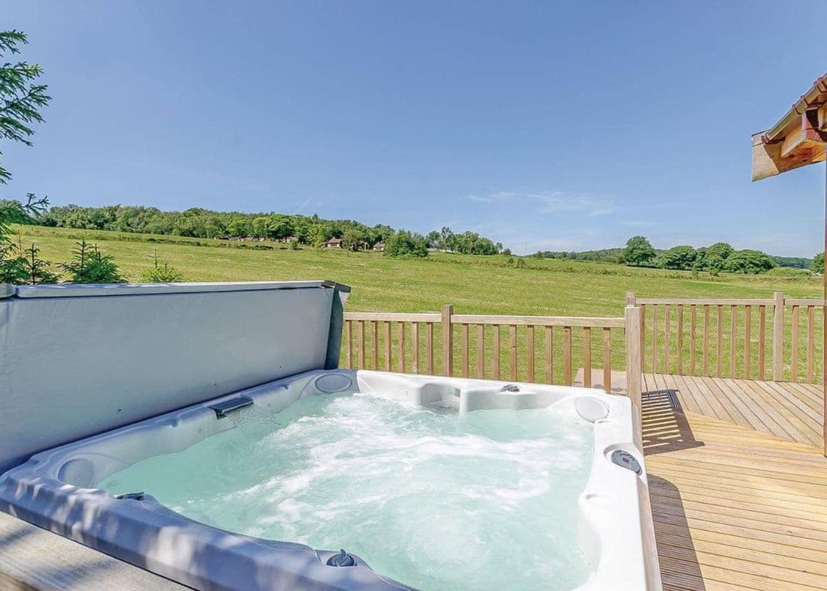 Hazelhurst Lodges view 5