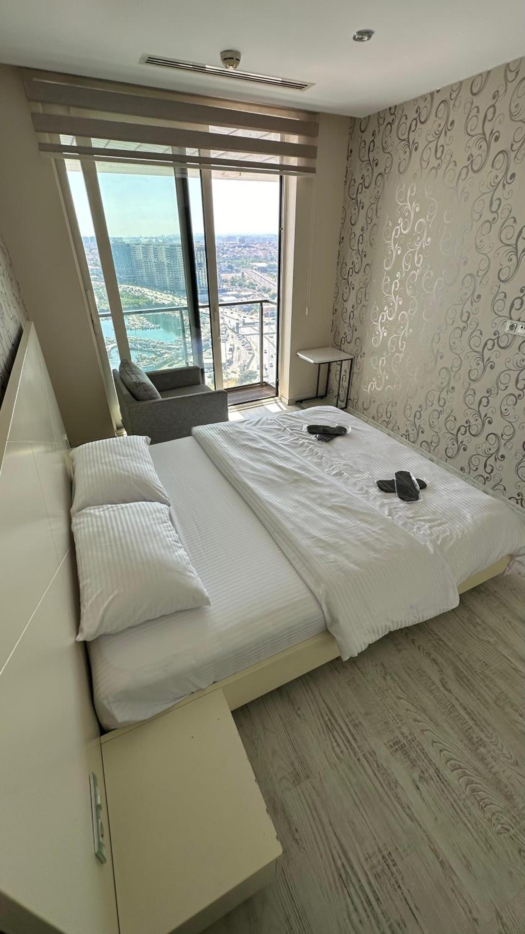 Ottomare Suites luxury apartment with pool with amazing view